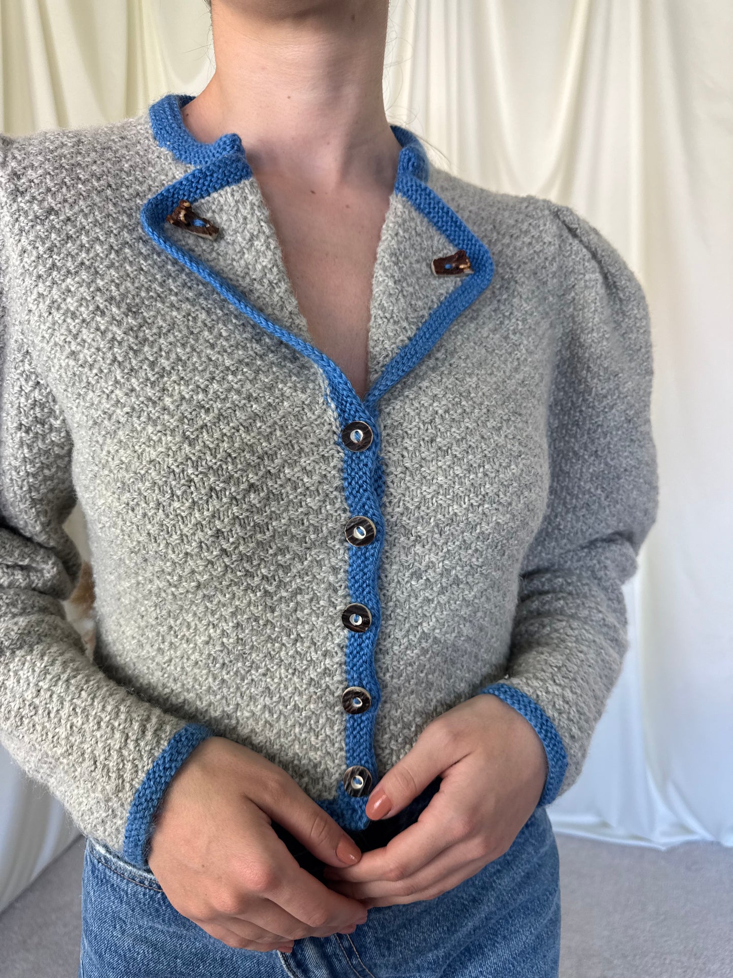 Jerseu vintage handmade din lână