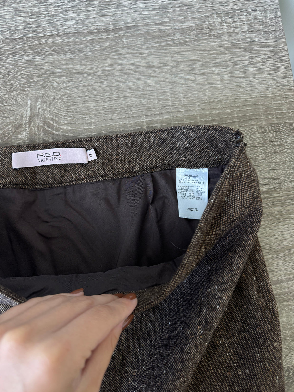 Fusta luxury VALENTINO din stofă de lână și detalii din dantelă ( mărimea S-S/M) cu talie medie