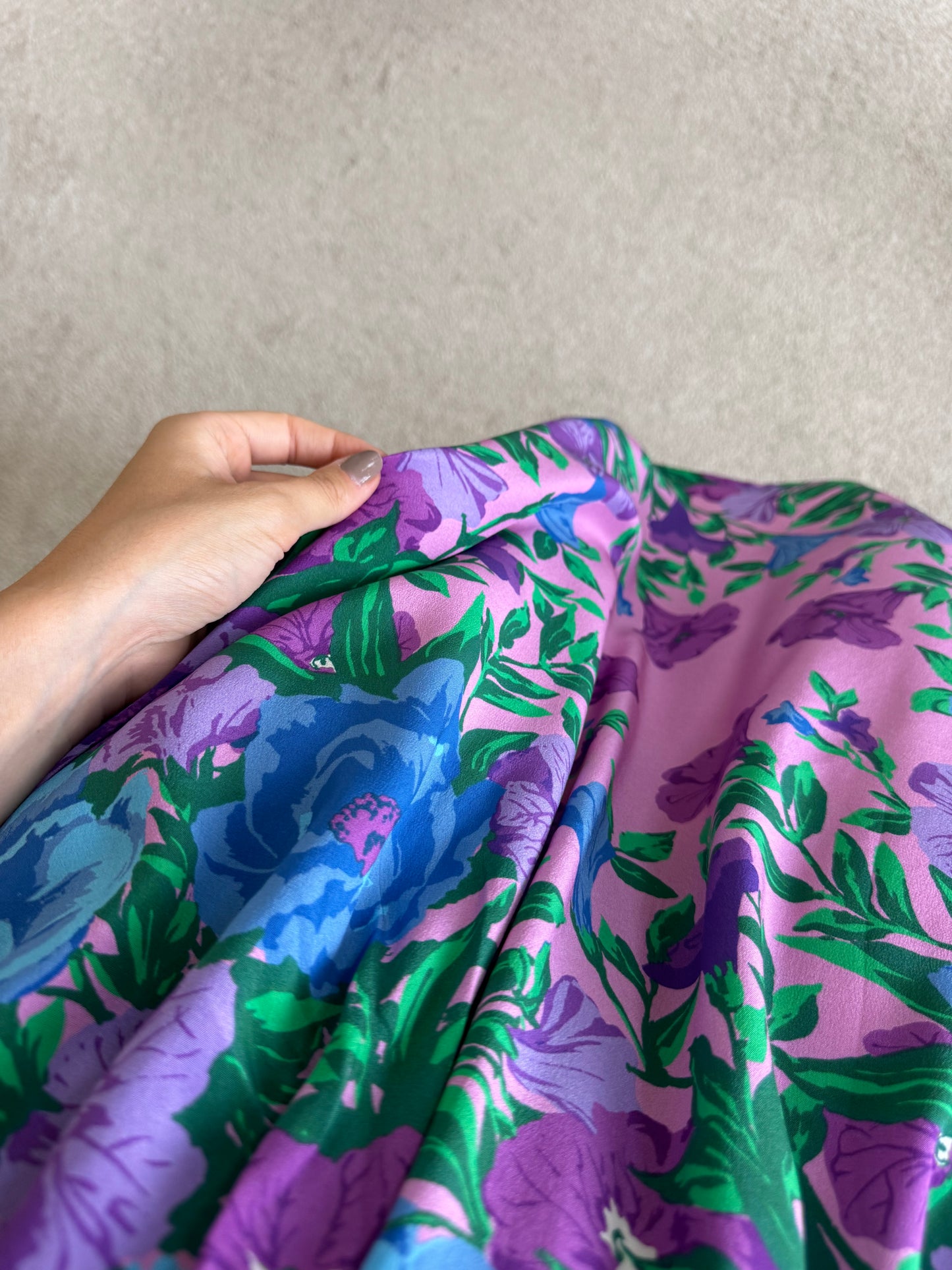 Rochie Max Mara din 100% mătase naturală cu print floral și talie puțin elastică ( mărimea S/M)
