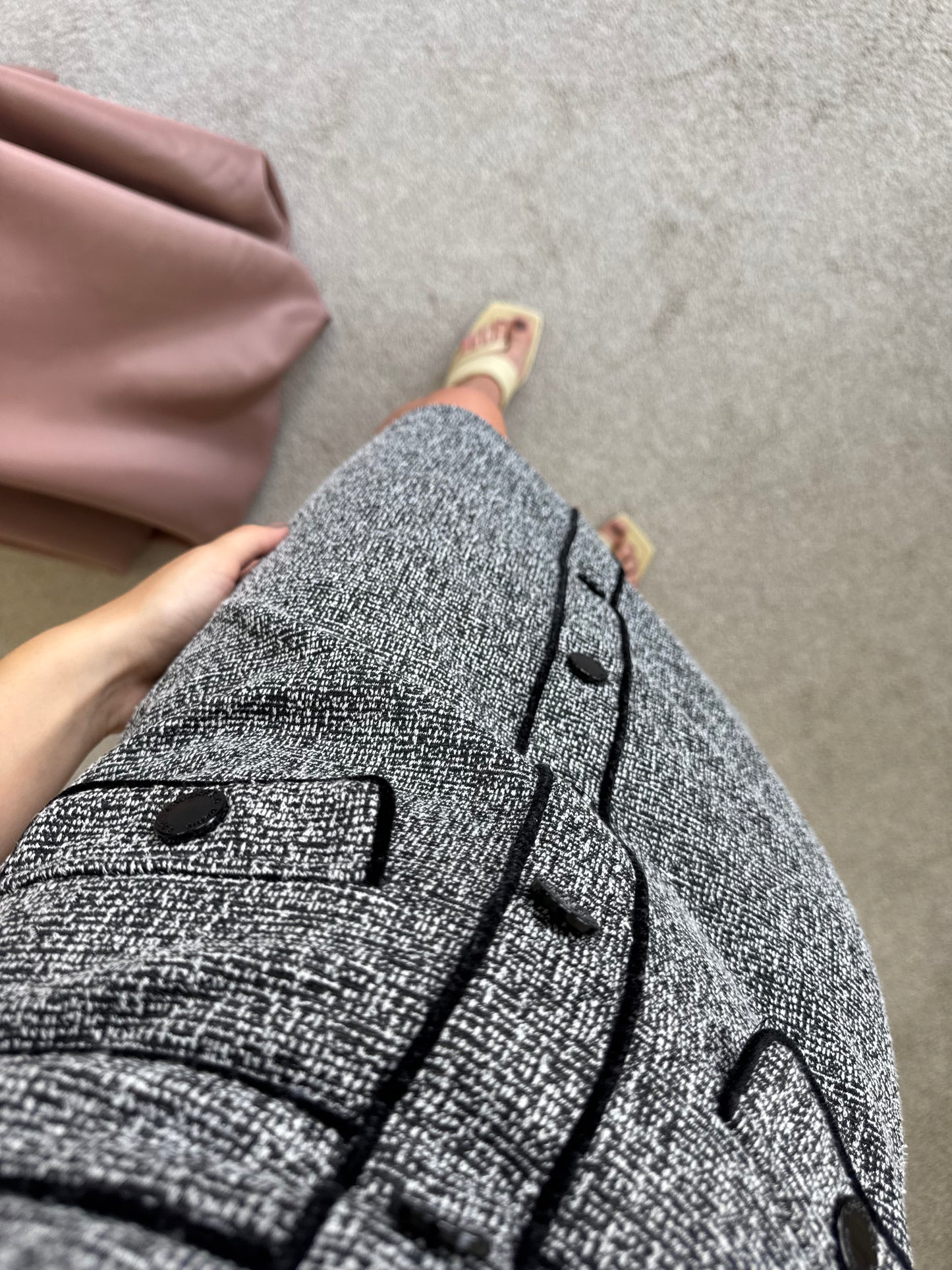 Rochie KARL LAGERFELD cu talie cambrata
(Mărimea xs/s)