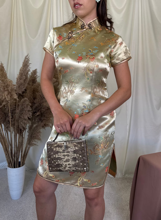 Restock. Rochie superbă asiatică cu print și șlițuri laterale (Mărimea S)