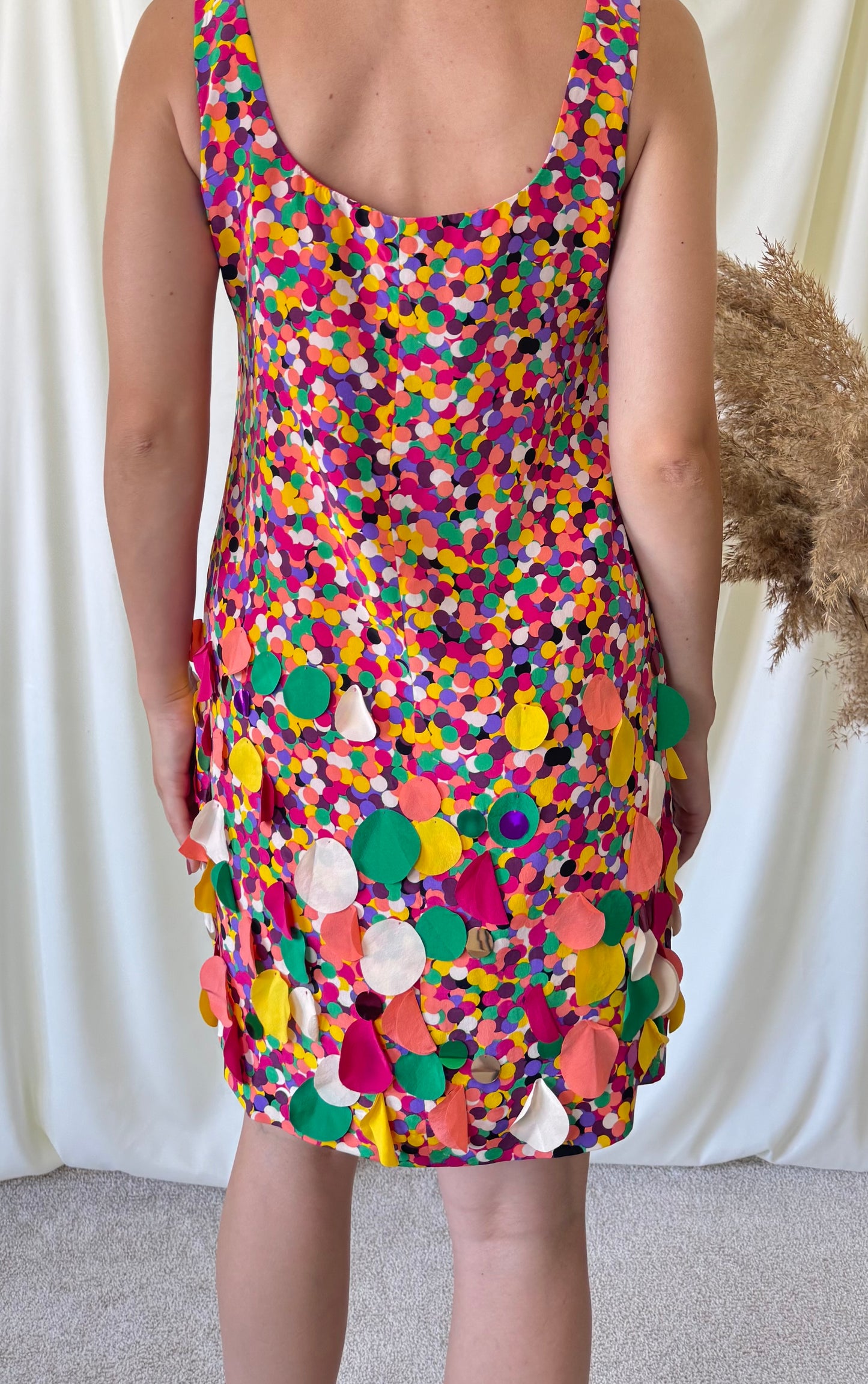 Rochie din 100% mătase naturală viu colorată cu imprimeu vibrant si aplicații 3D (mărimea S - S/M micut)