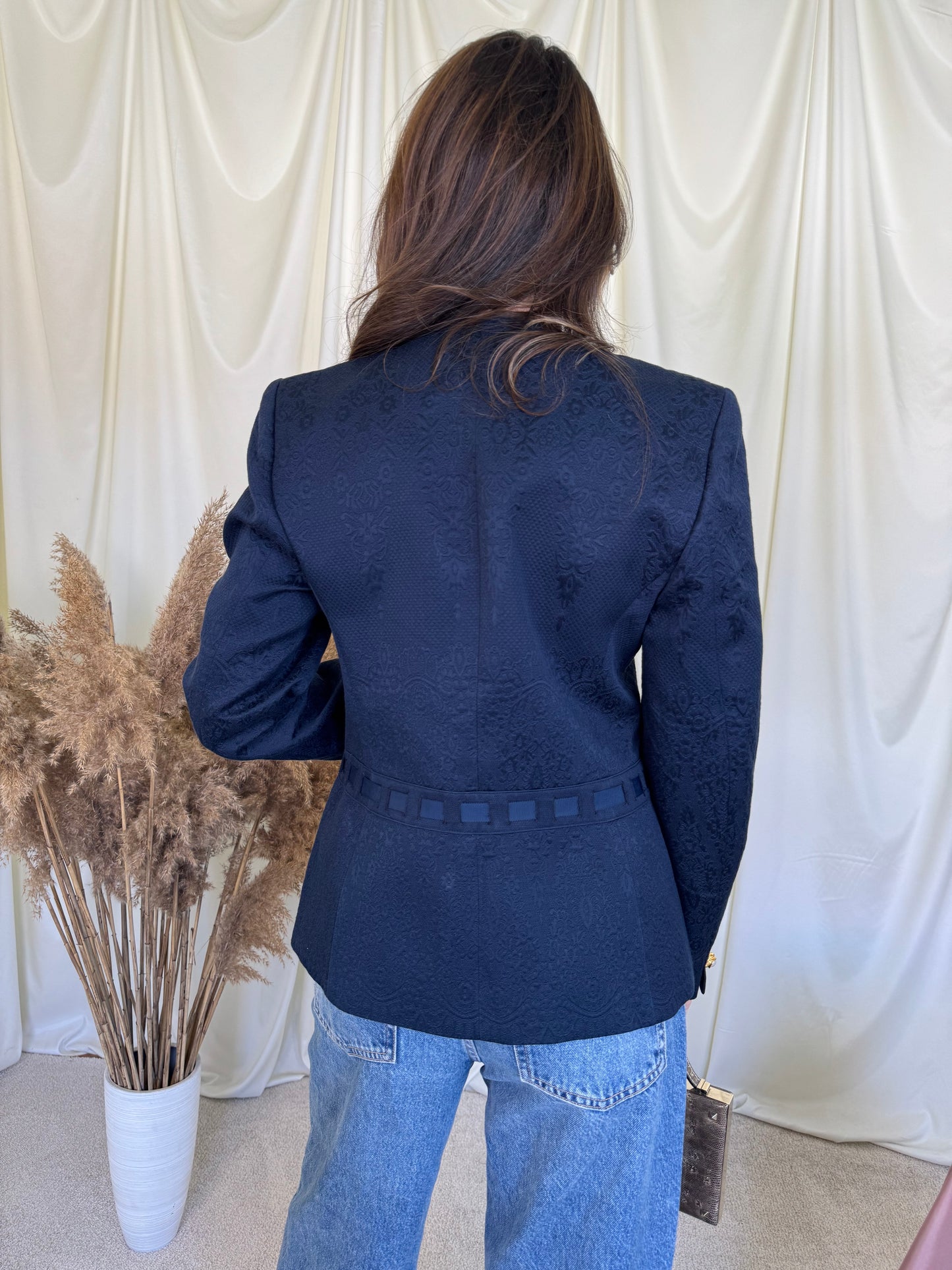 Sacou vintage RENZO din 100% bumbac cu nasturi bijuterie
(Mărimea S/ M)