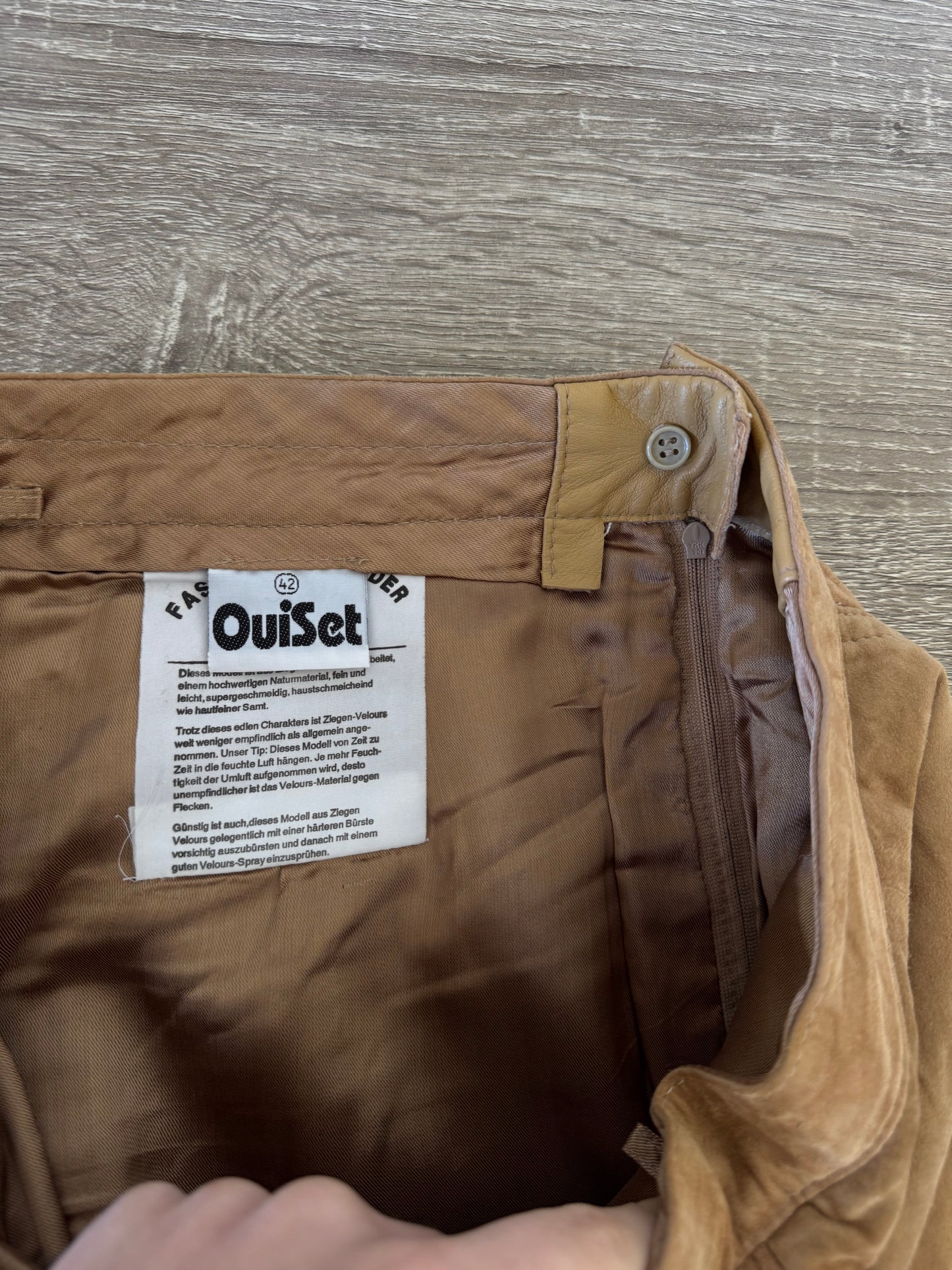 Pantalon vintage din 100% piele naturală e than de fină cu talie înaltă
(Mărimea M)