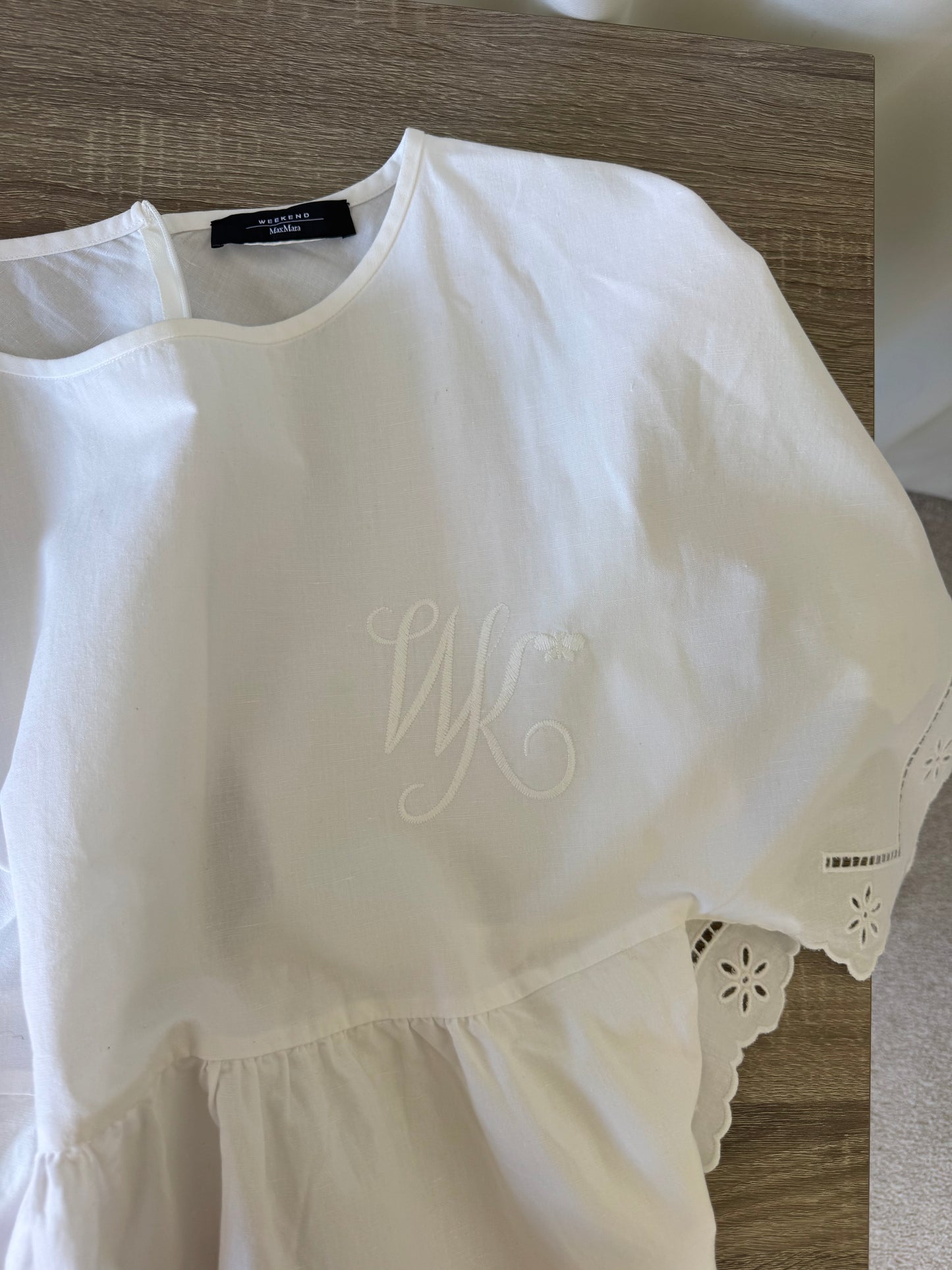 Rochie Max Mara din bumbac și in cu broderie superbă, mâneci ample și cordon pentru marcarea taliei ( mărimea M)