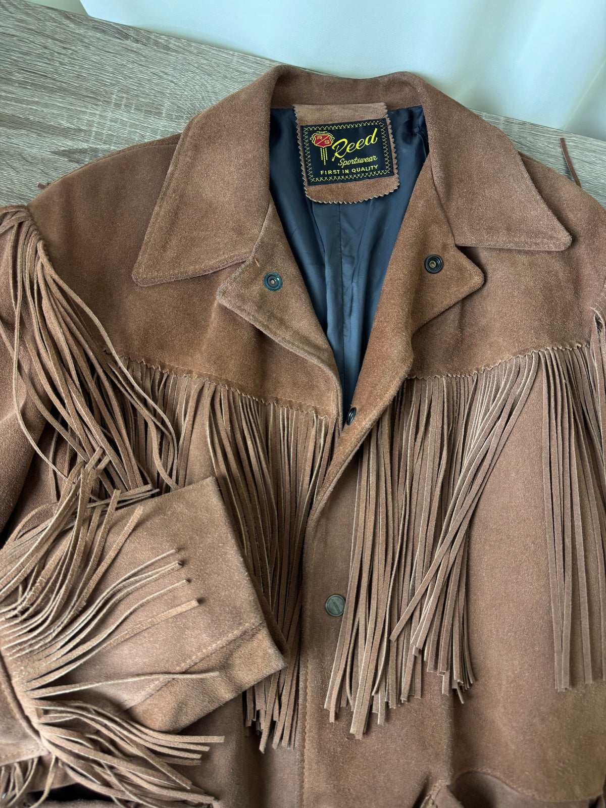 Jacheta vintage REED din 100% piele naturală întoarsă cu franjuri ( mărimea S-M)