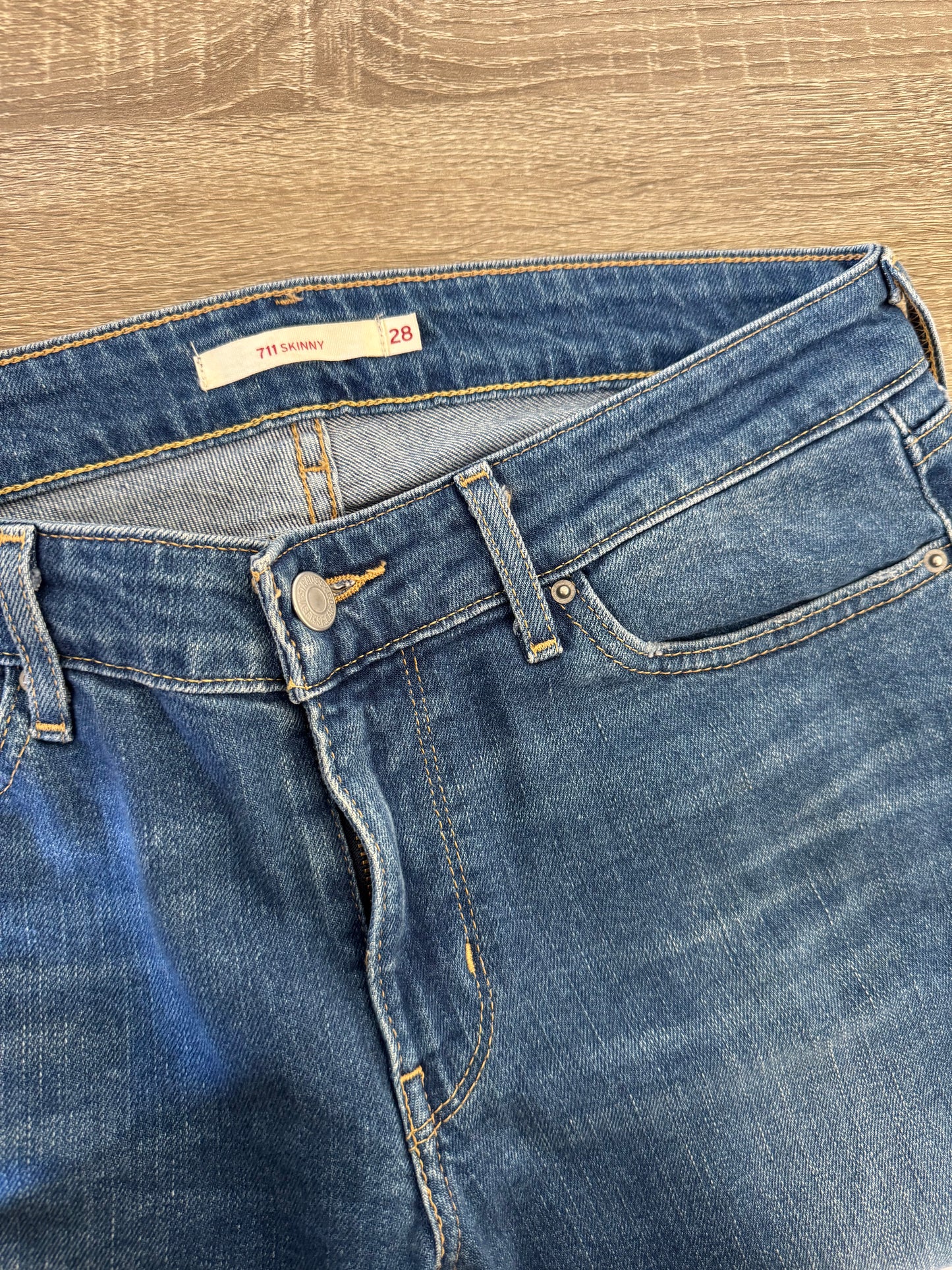 Blug LEVI’s model 711 Skinny ( mărimea 28)