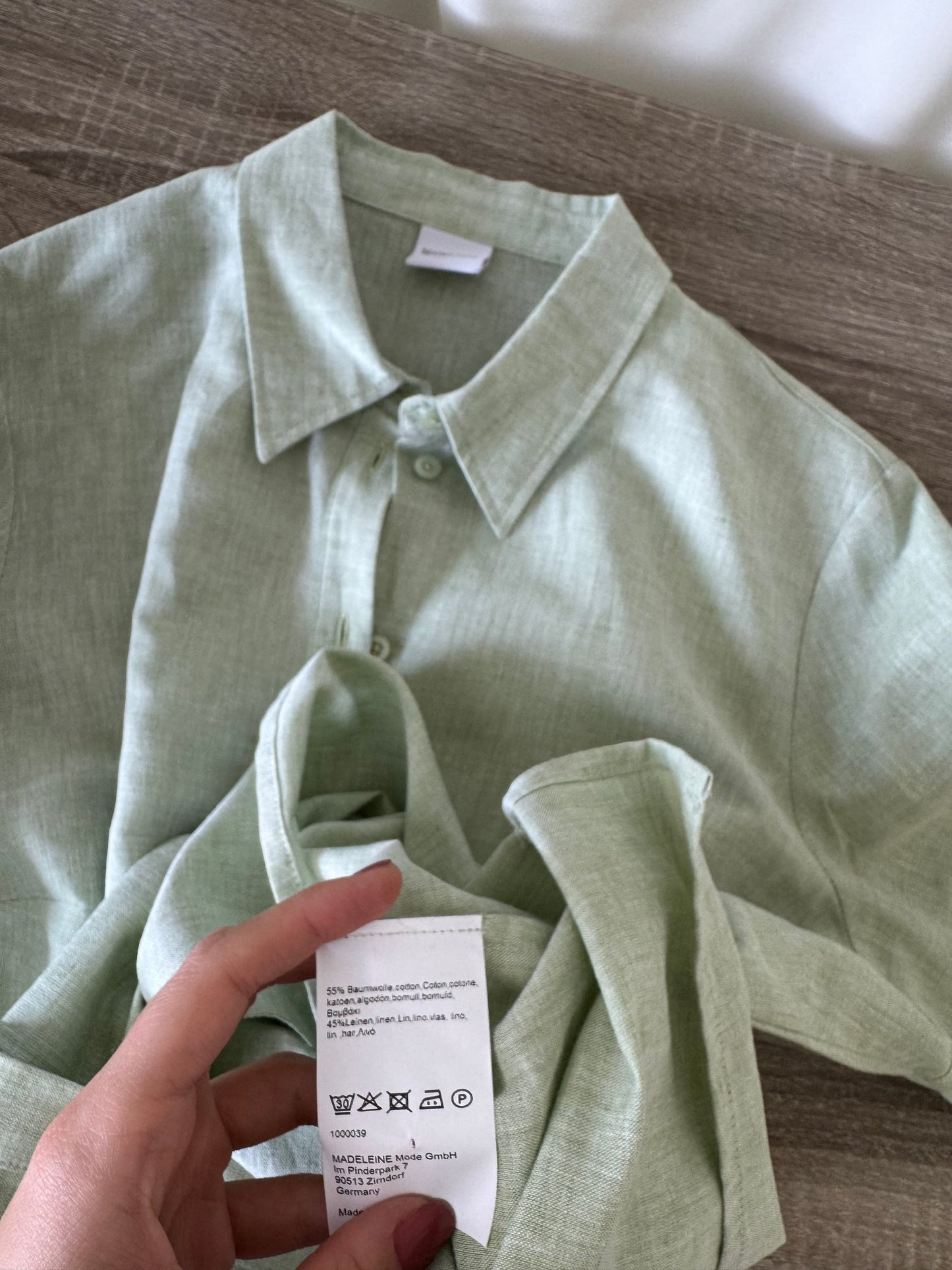 Cămașă MADELEINE din in și bumbac
(Mărimea L/XL)