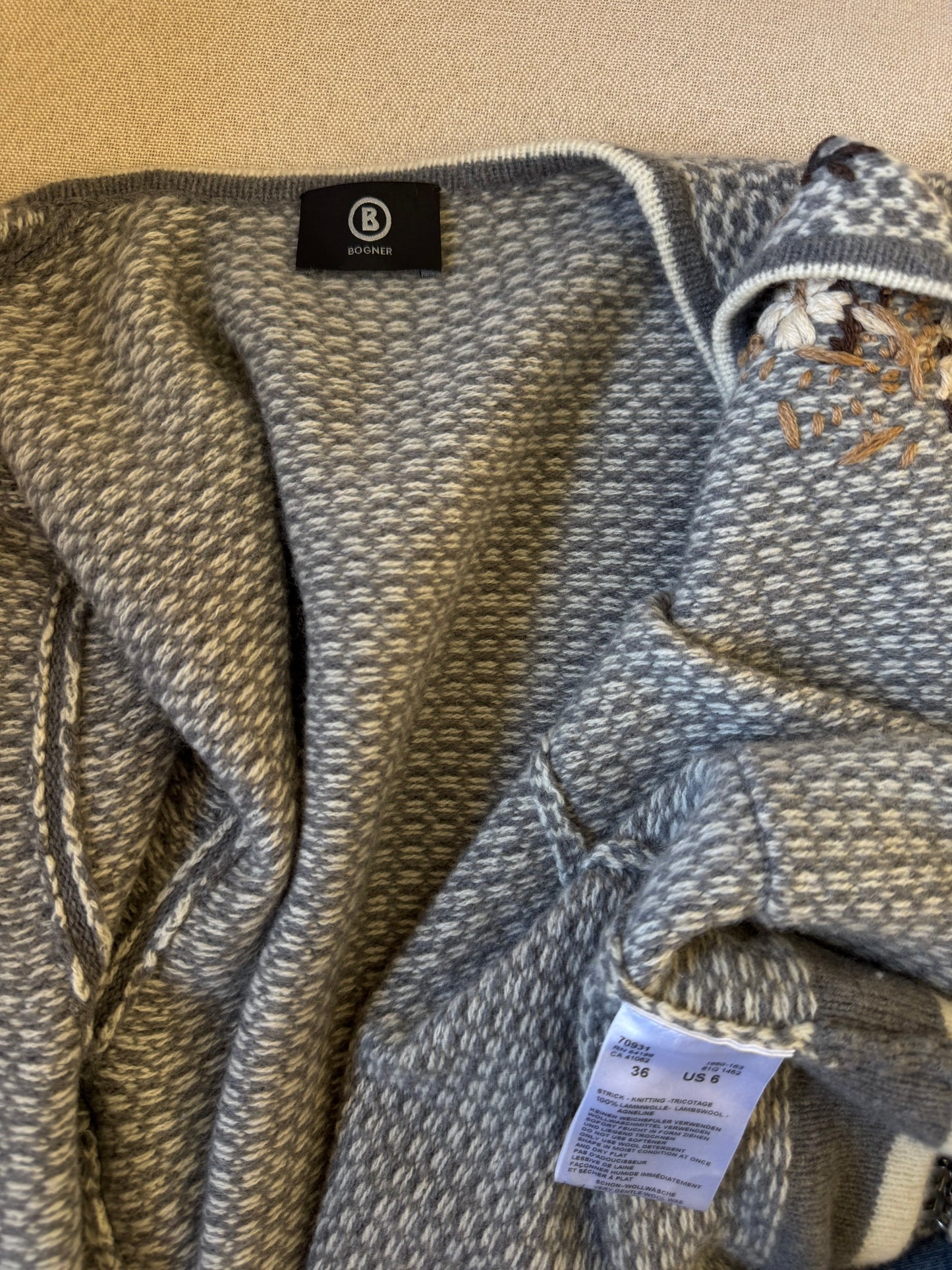 Jacheta de brand BOGNER 100% lână fină