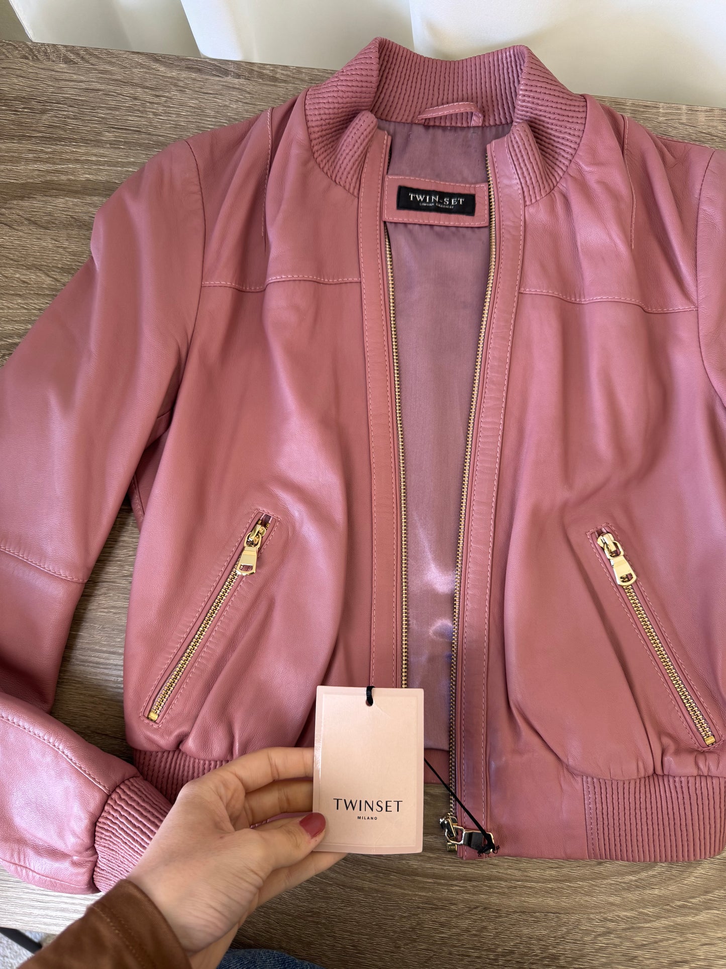 Geaca premium TWINSET din piele naturala super fină
(Mărimea XS)