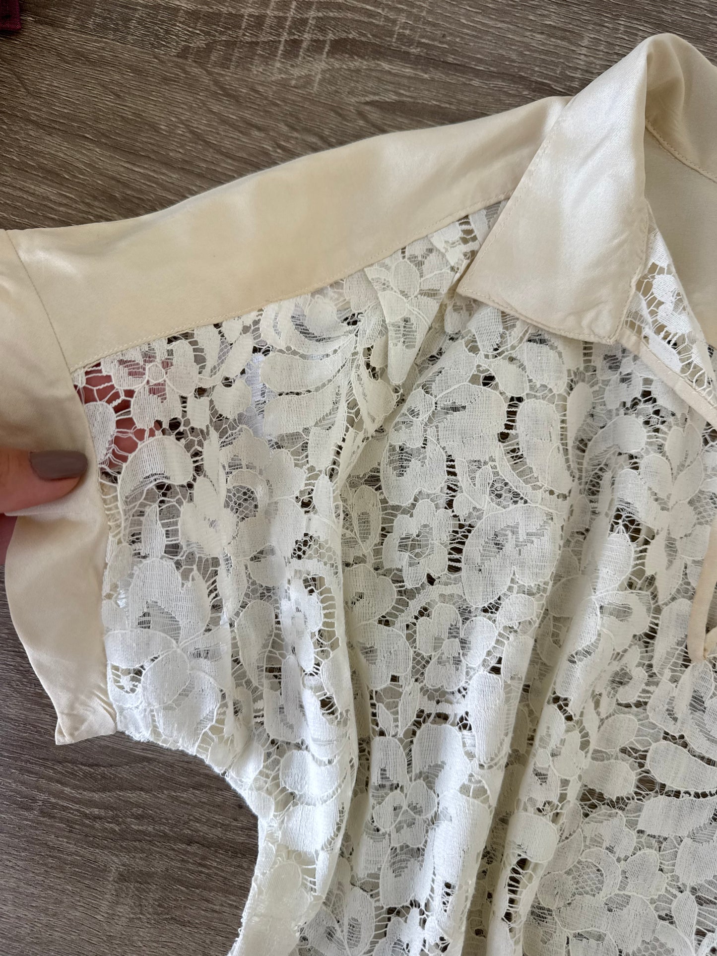 Tricou - bluză vintage din dantelă de bumbac, custom made ( mărimea S-M)