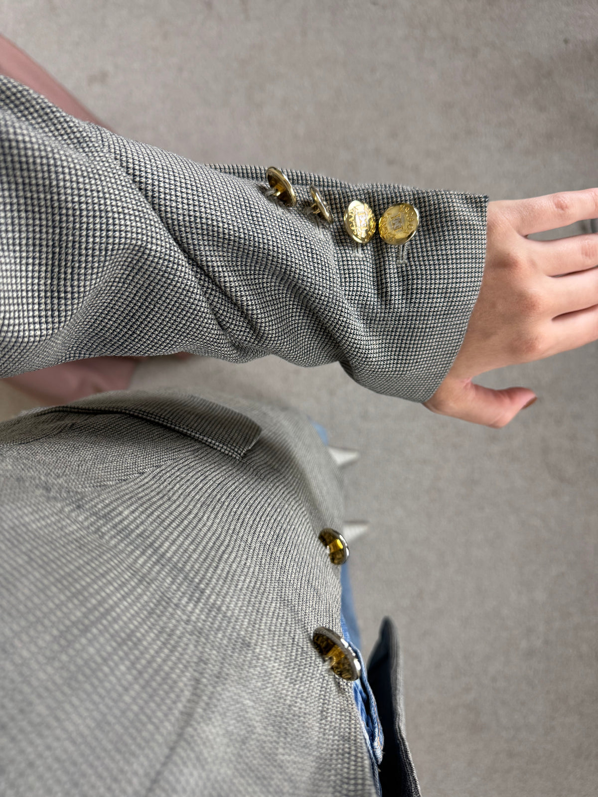 Sacou vintage premium ESCADA din stofă de lână și mătase naturală, nasturi aurii inscripționați ( mărimea S)