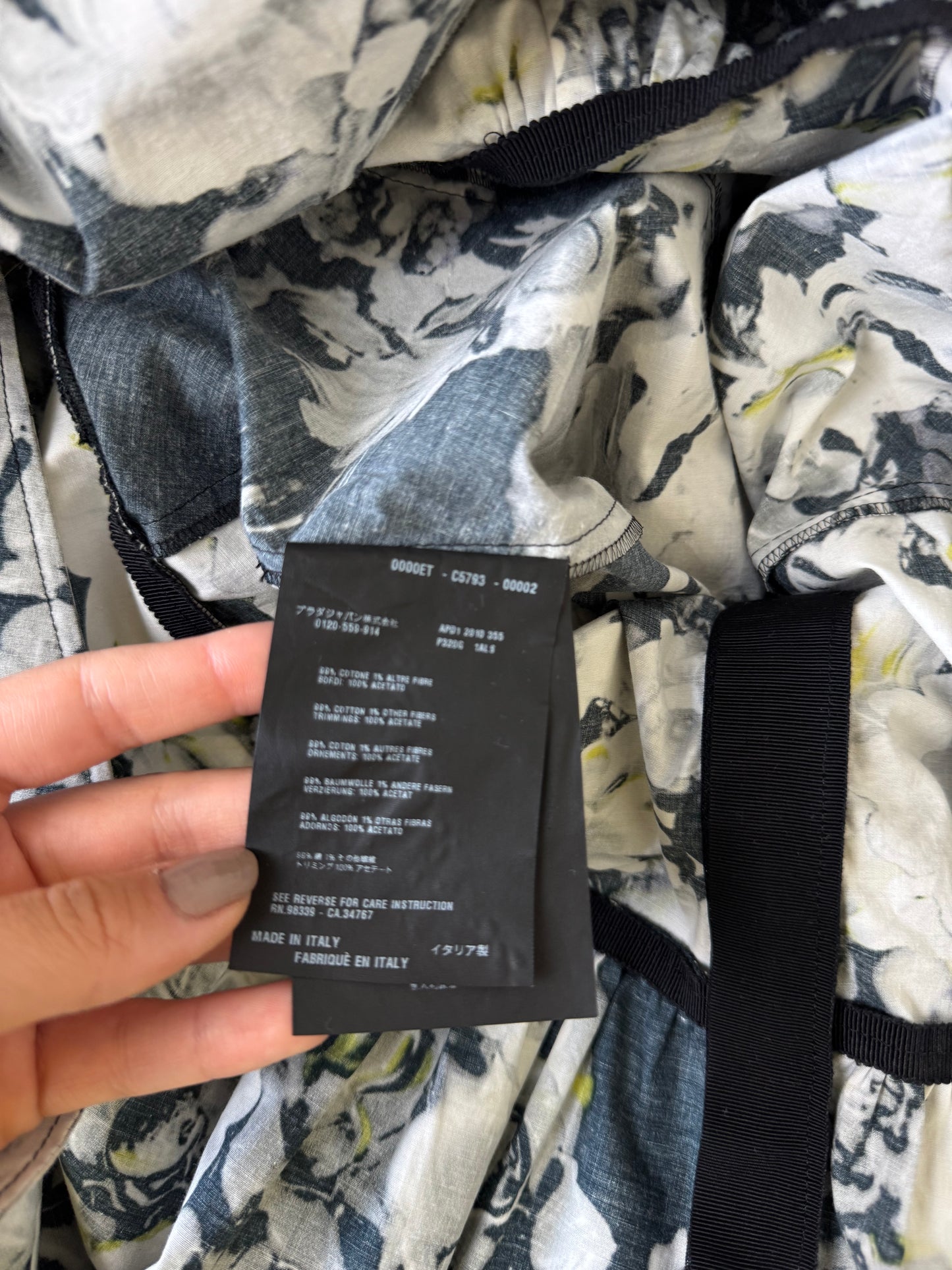 Rochie luxury PRADA din bumbac cu print floral și detalii satinate. Piesă statement în croială feminină ( mărimea S-M)
