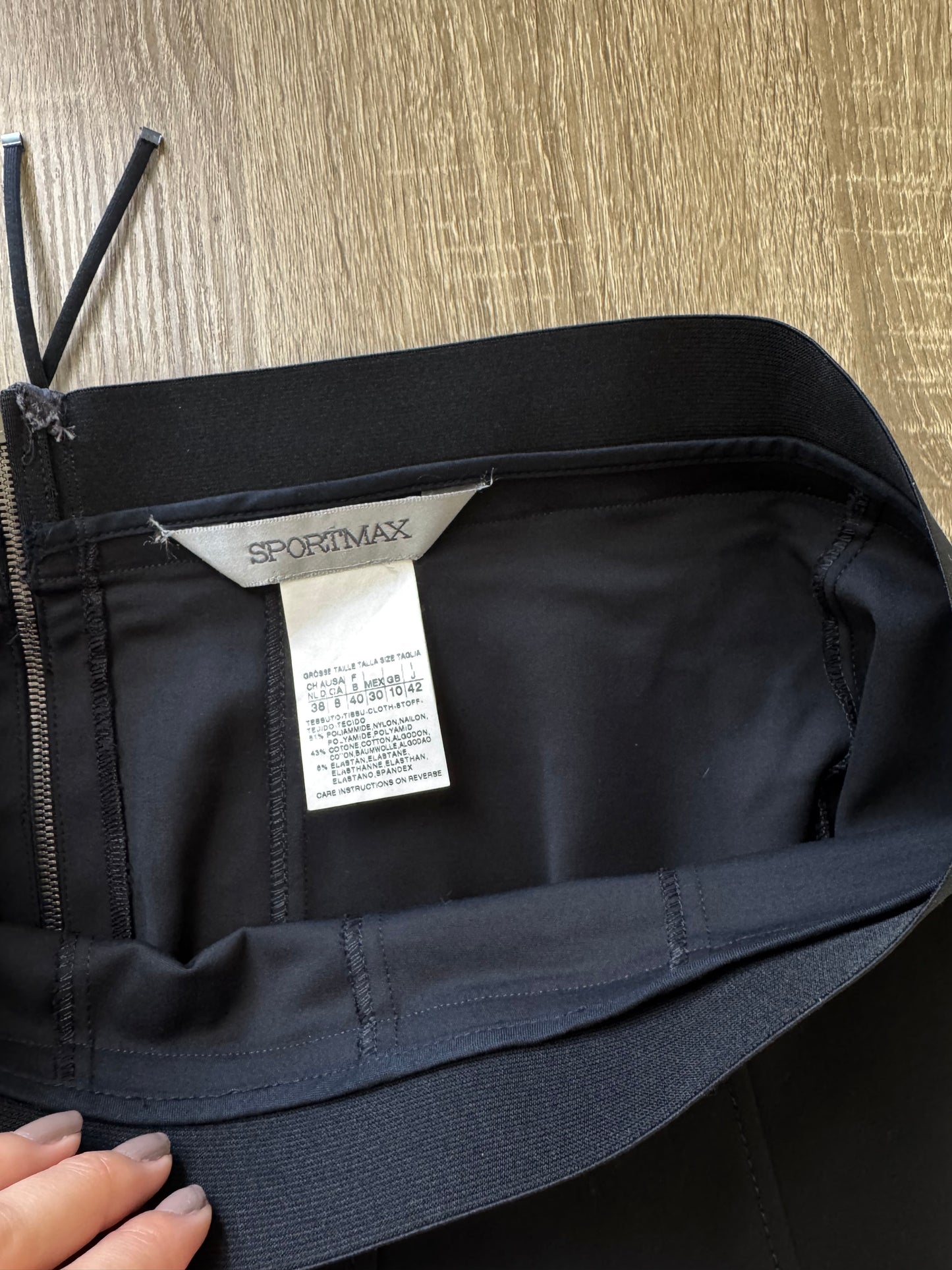 Fusta premium MAX MARA- SPORTMAX cu talie înaltă
(Mărimea S/M)