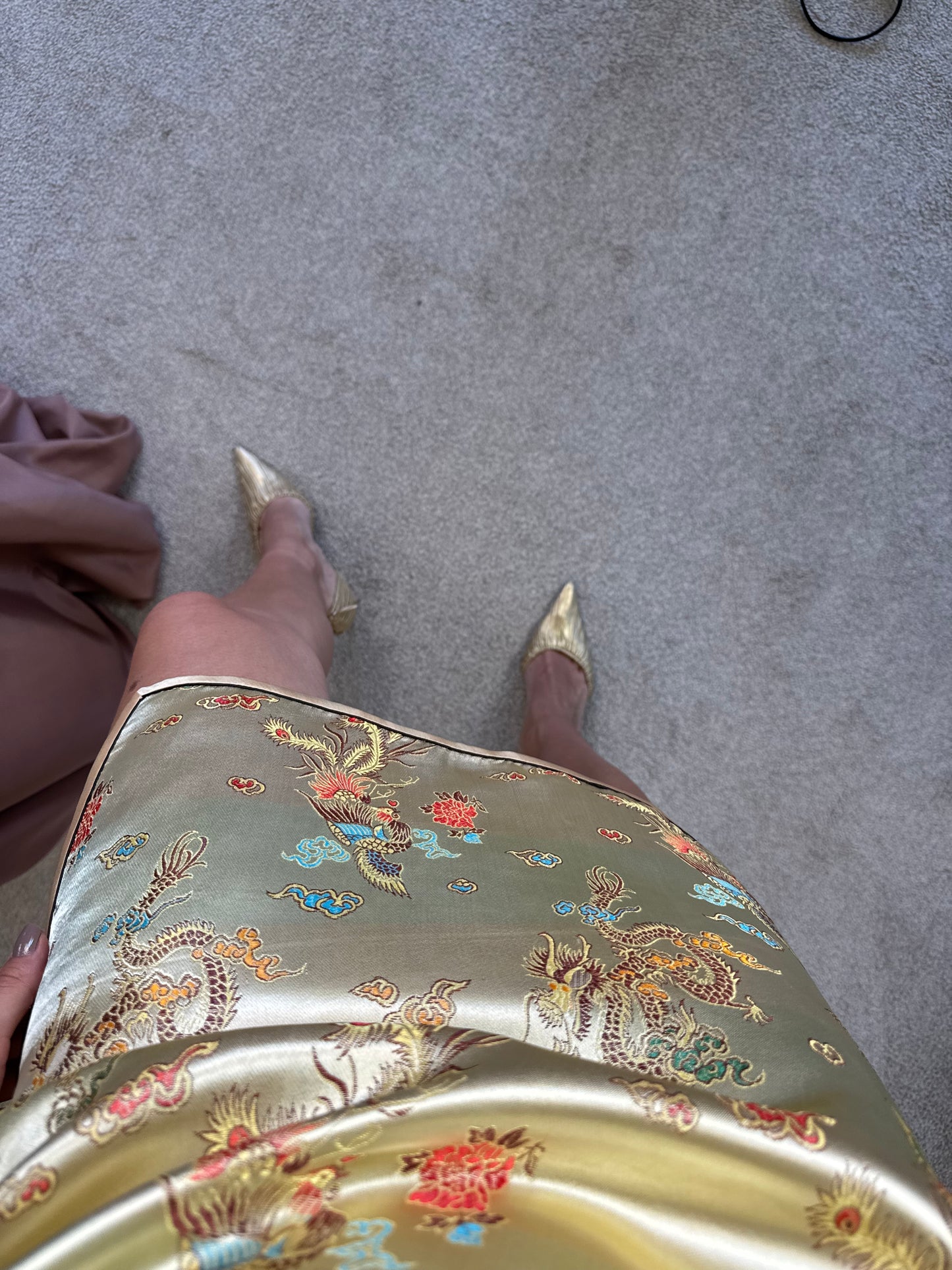 Rochie superbă asiatică cu print și șlițuri laterale (Mărimea S)