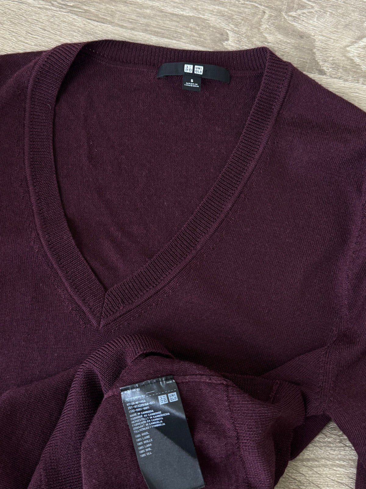 Bluză Uniqlo bordo din 100% lână fină ( mărimea xs/s)