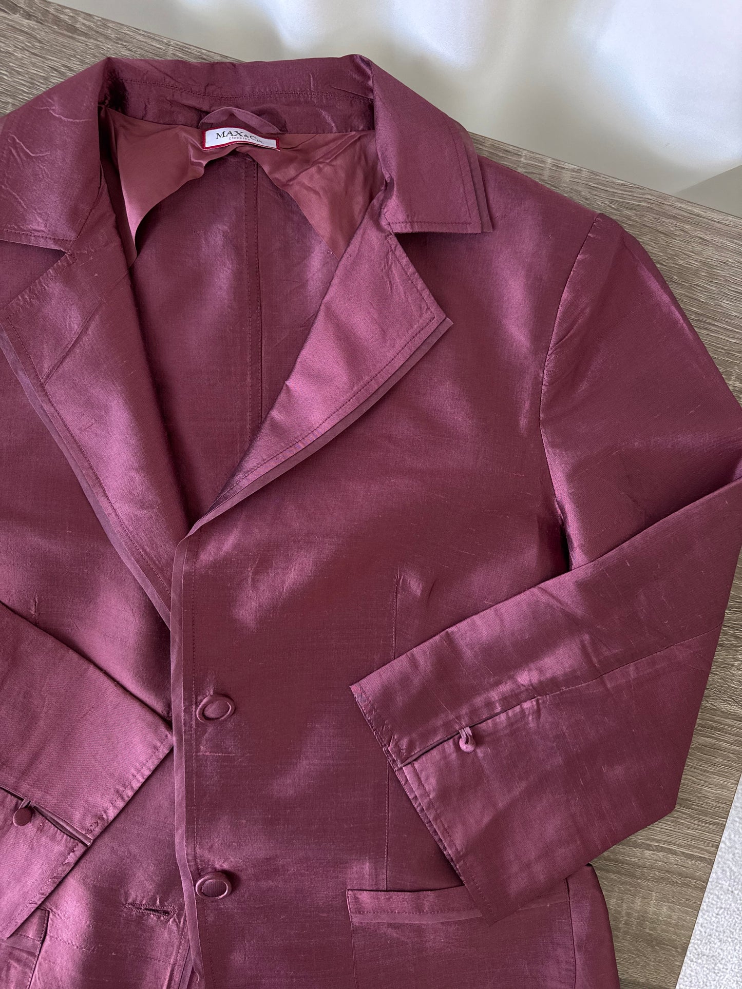 Sacou MAX MARA din 100% mătase
(Mărimea M/L)