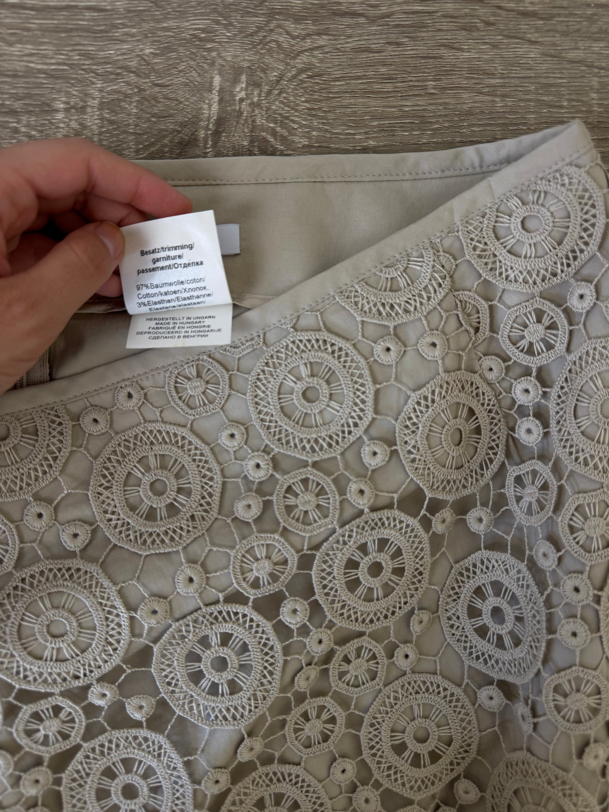 Fusta premium RIANI din dantelă superbă de bumbac ( mărimea L/XL) impecabilă