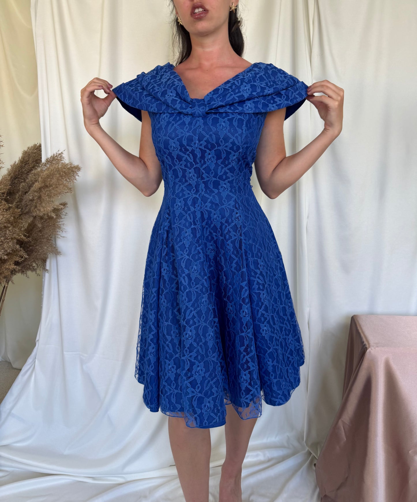 Rochie vintage ampla din dantela (S-M)