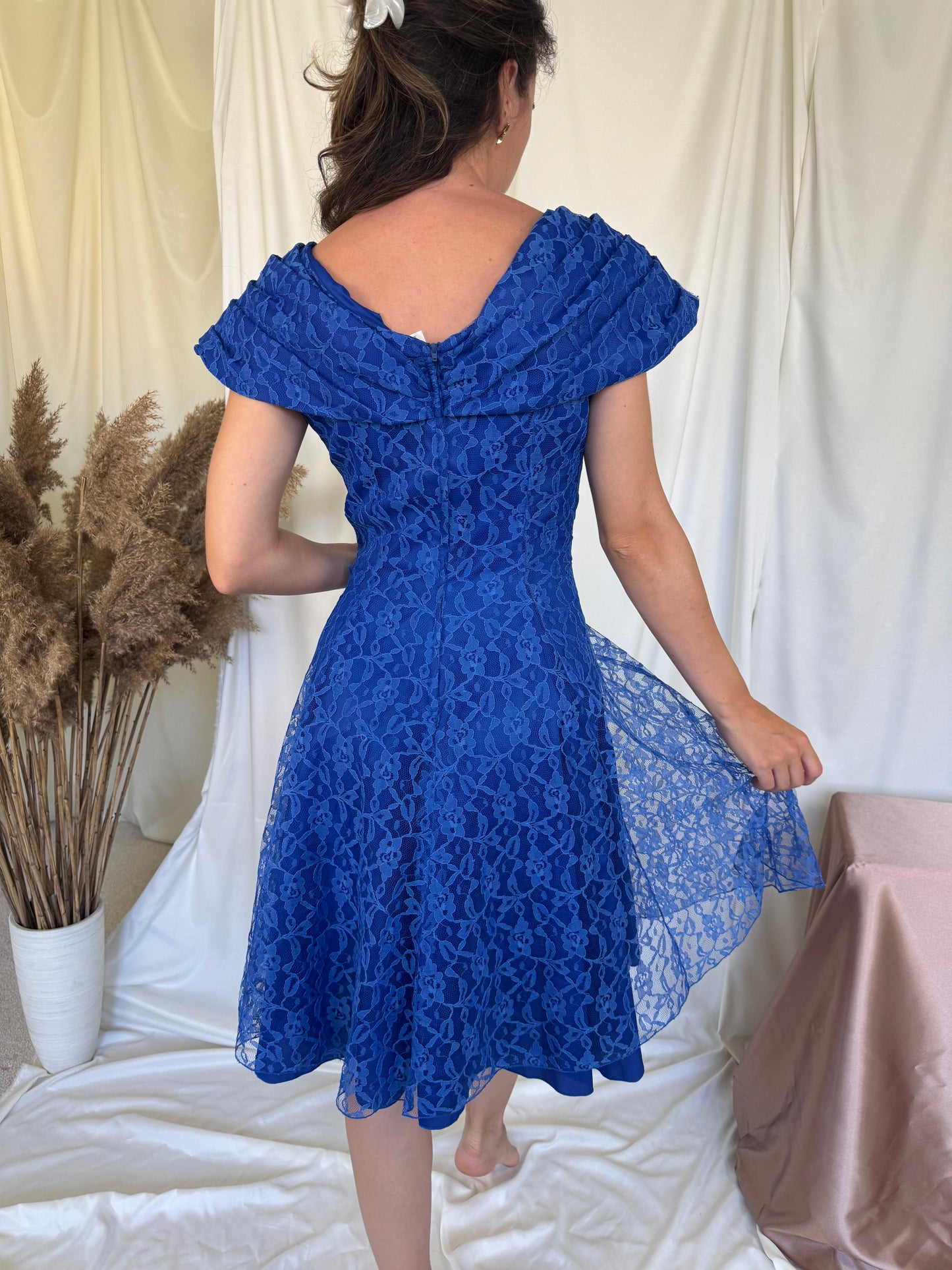 Rochie vintage ampla din dantela (S-M)