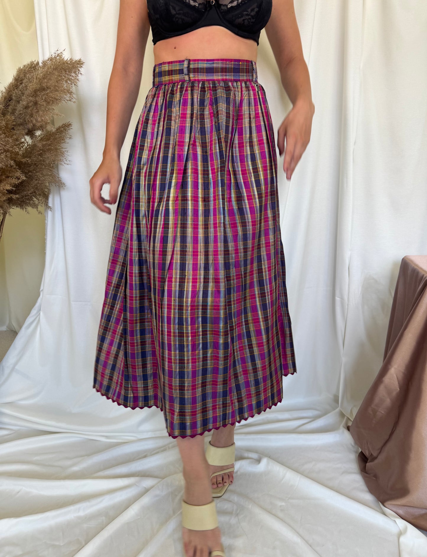 Fusta vintage din matase naturala ( S-M )
