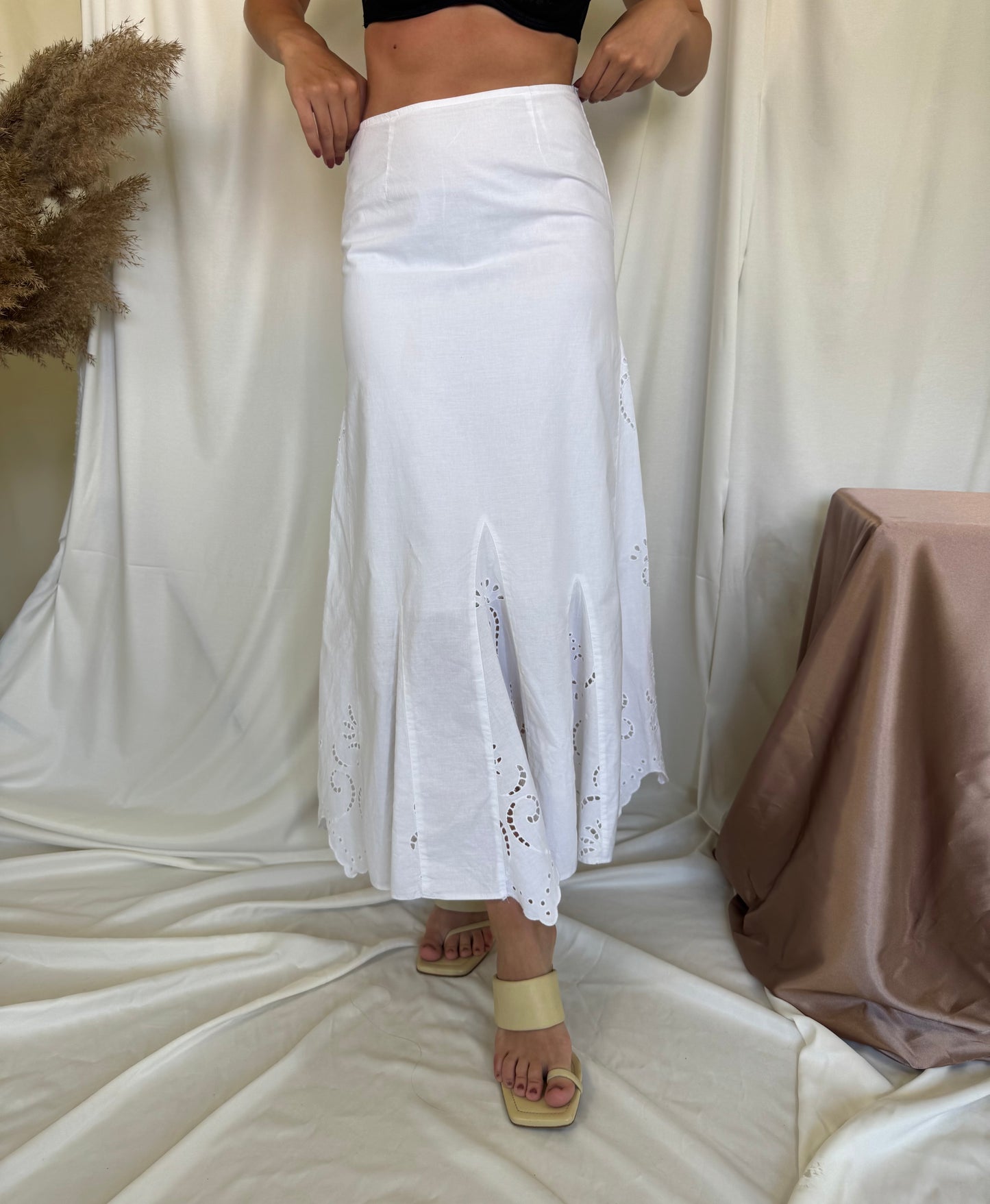 Fusta vintage din bumbac cu broderie ( S-M )