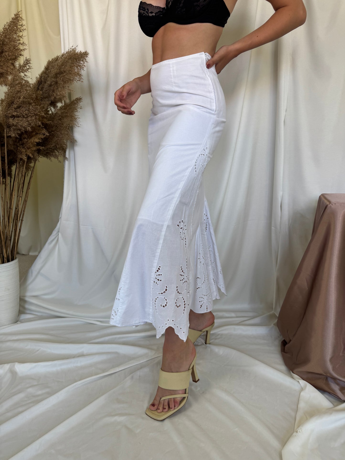 Fusta vintage din bumbac cu broderie ( S-M )