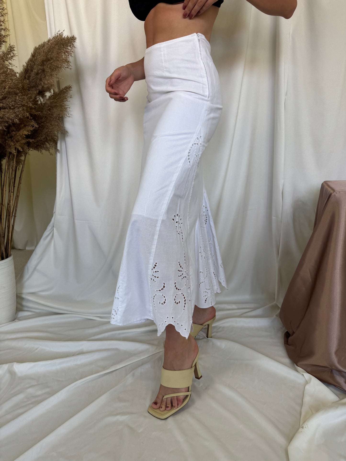 Fusta vintage din bumbac cu broderie ( S-M )