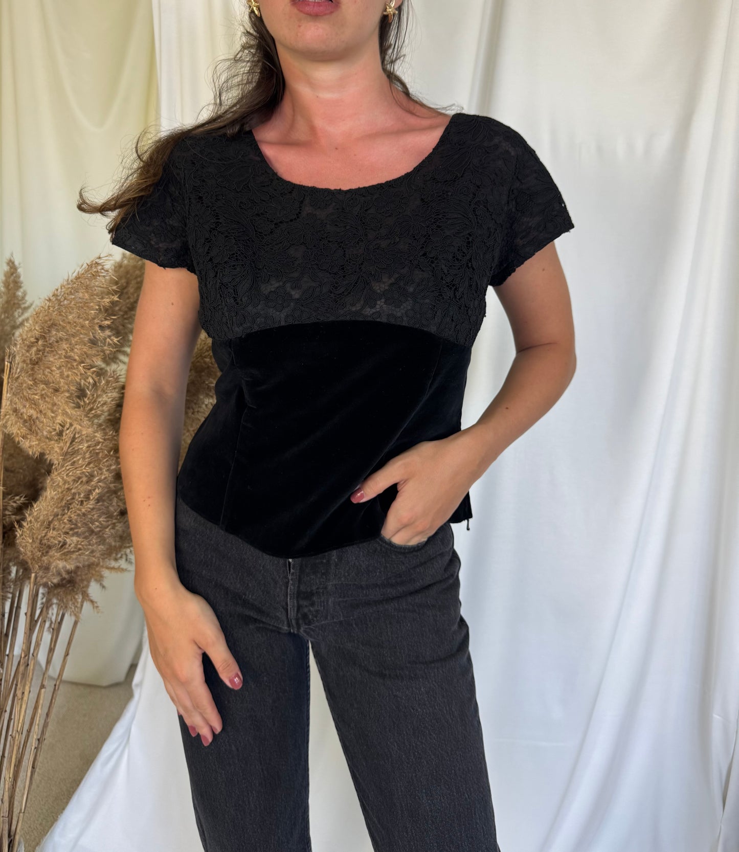Piesa vintage cu dantela spectaculoasa (M)