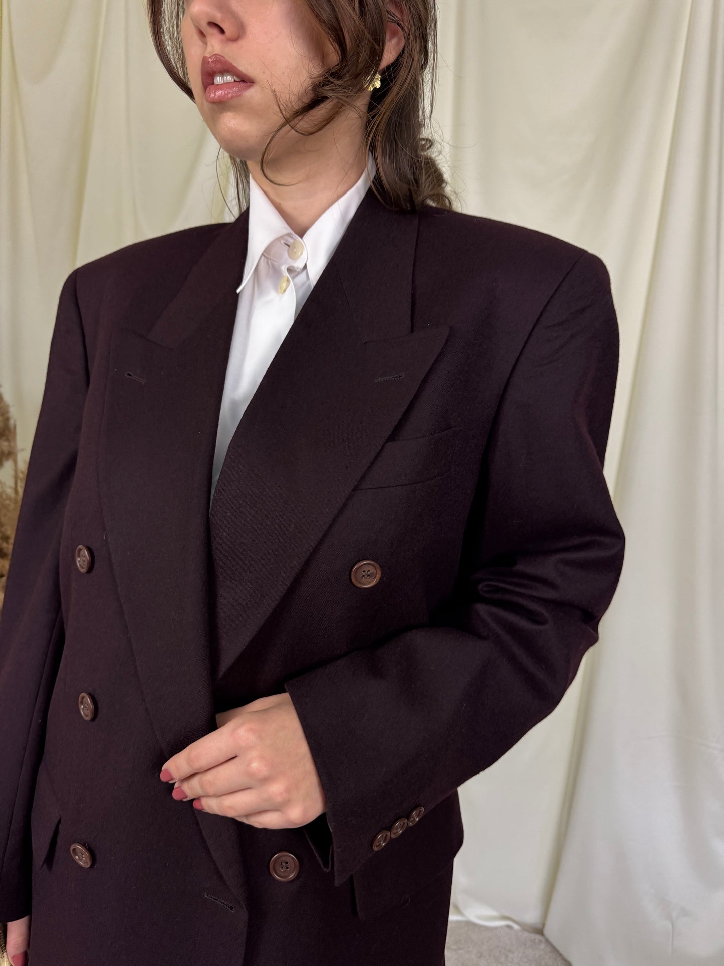 Sacou vintage premium HUGO BOSS tip palton, este mai gros, stofă moale 100% lână 
(Mărimea L)