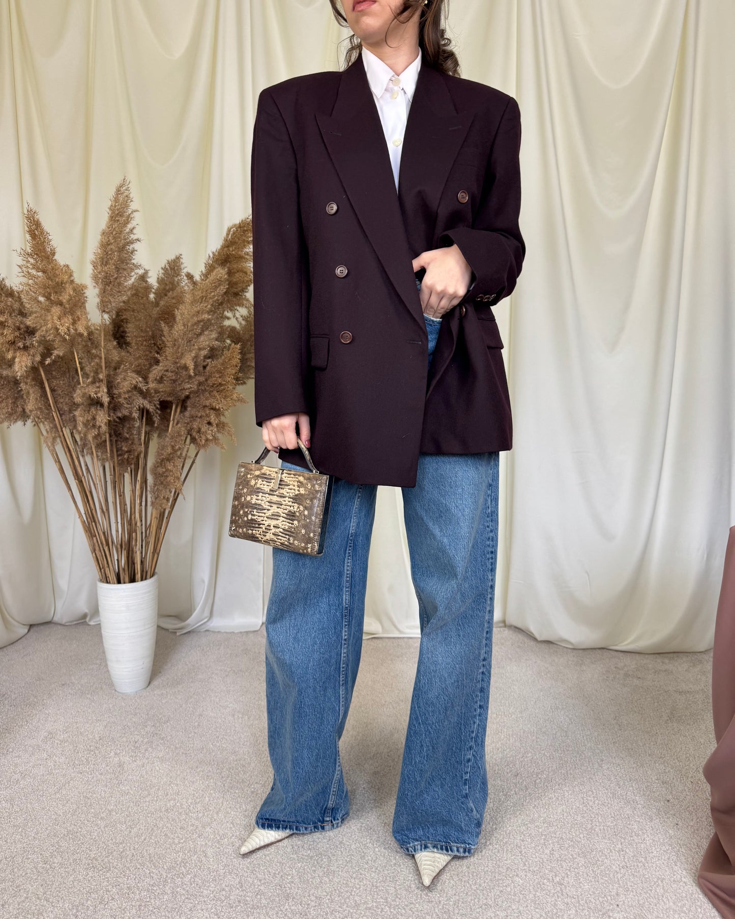 Sacou vintage premium HUGO BOSS tip palton, este mai gros, stofă moale 100% lână 
(Mărimea L)