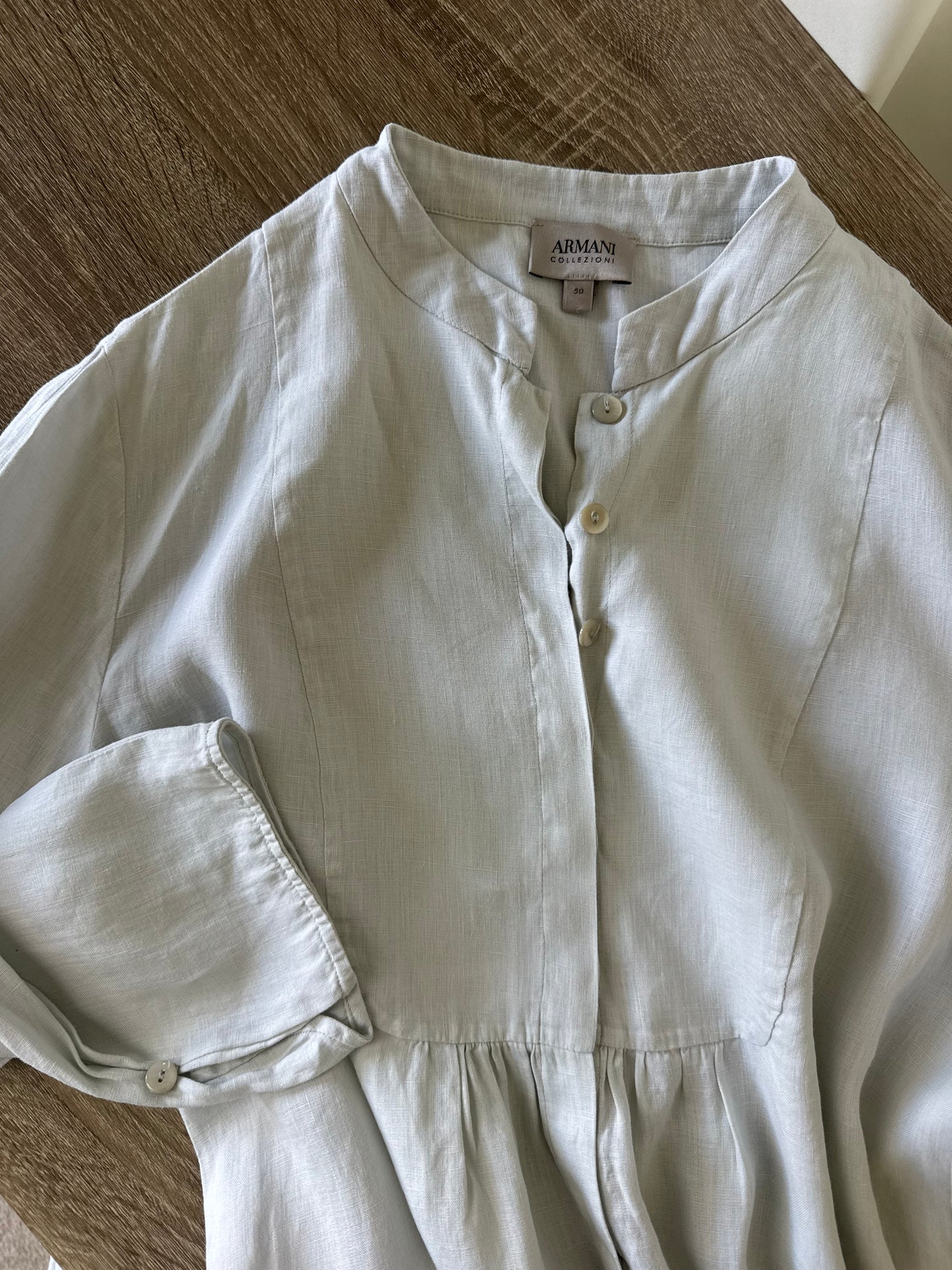Cămașă ARMANI din 100% in, impecabilă 
(Mărimea M/L)