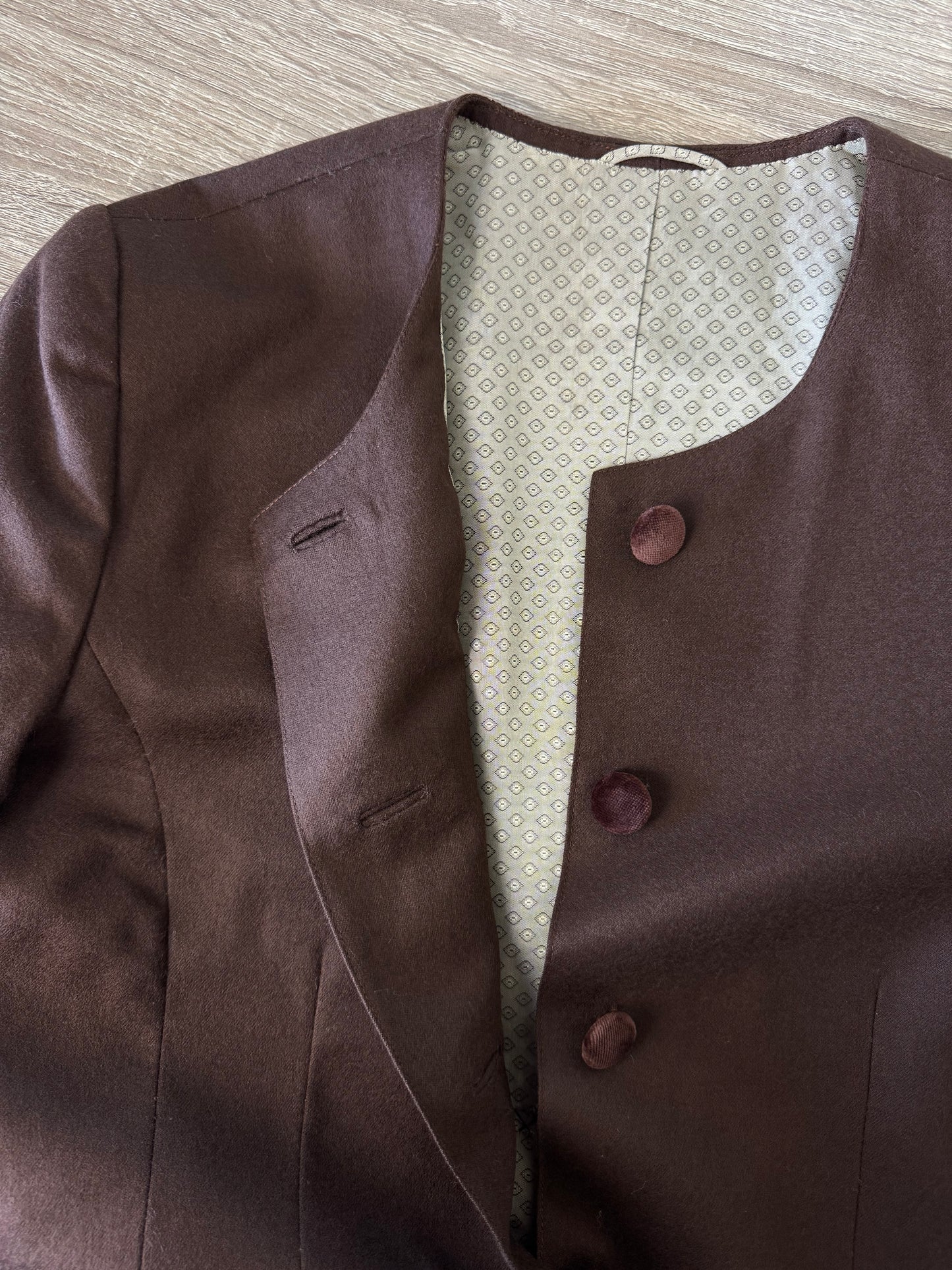 Piesa vintage superbă din lana cu detalii din catifea( mărimea M-L)