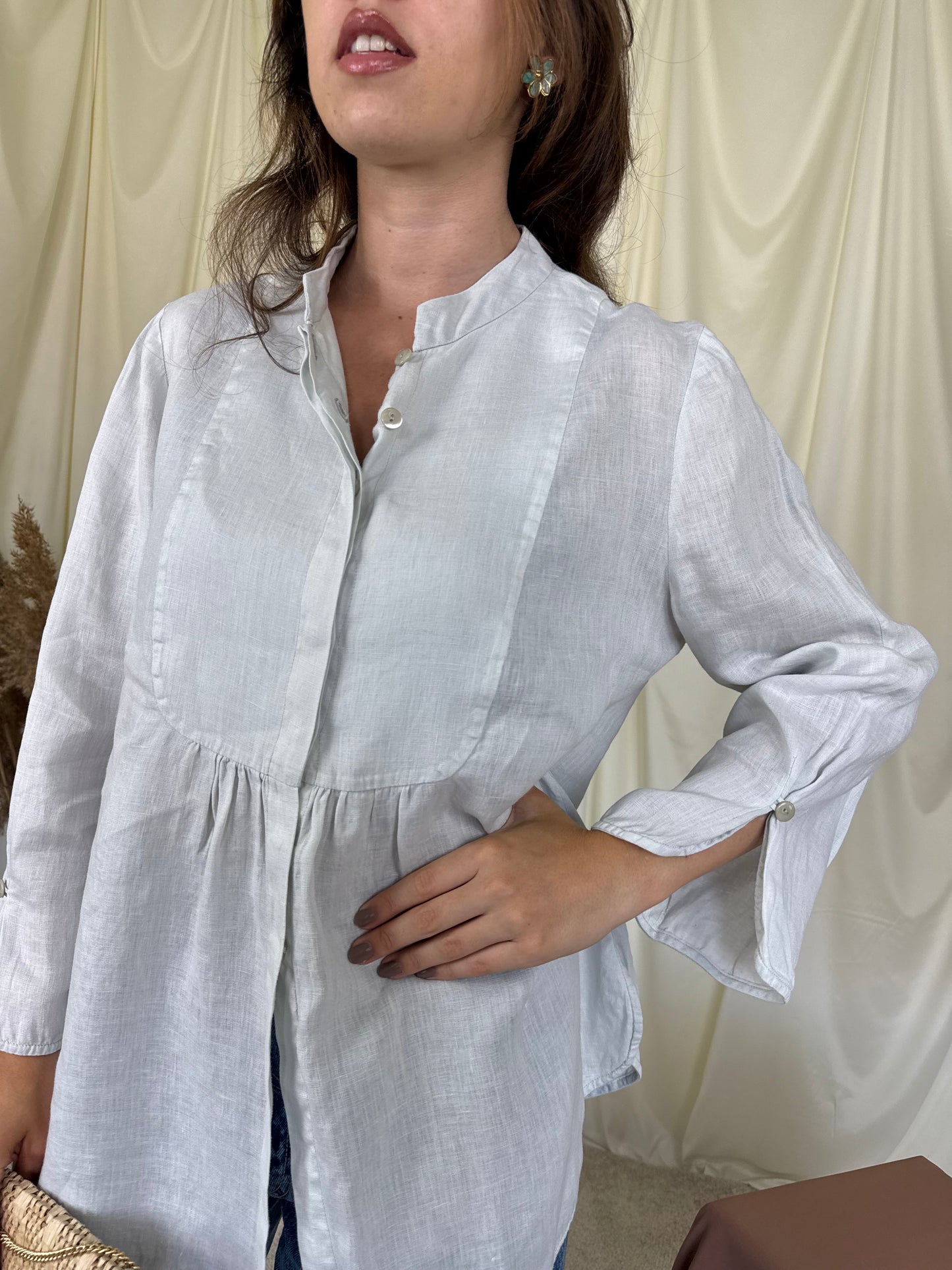 Cămașă ARMANI din 100% in, impecabilă 
(Mărimea M/L)
