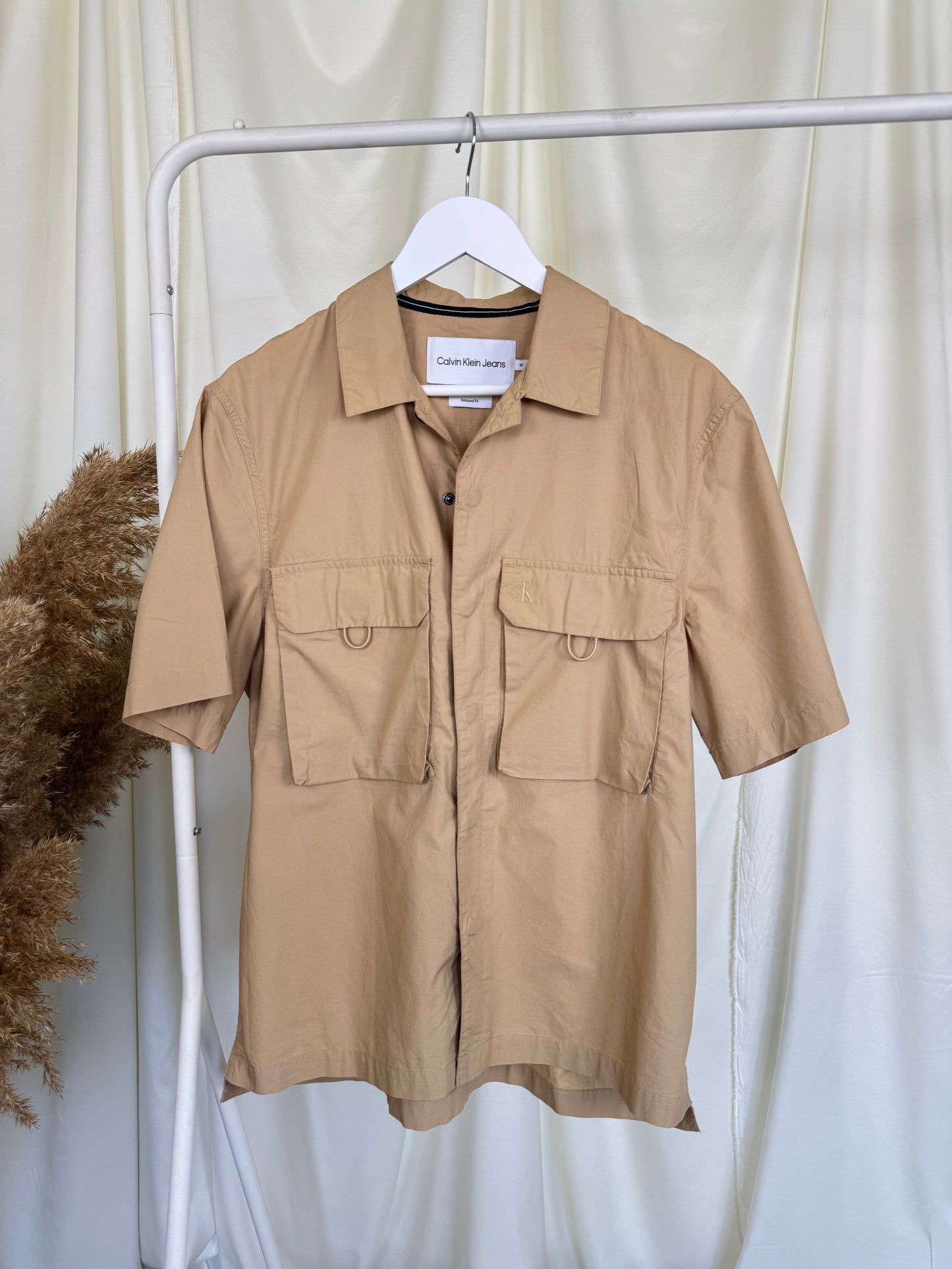 Cămașă Calvin Klein utility din 100% bumbac 
(Mărimea M)