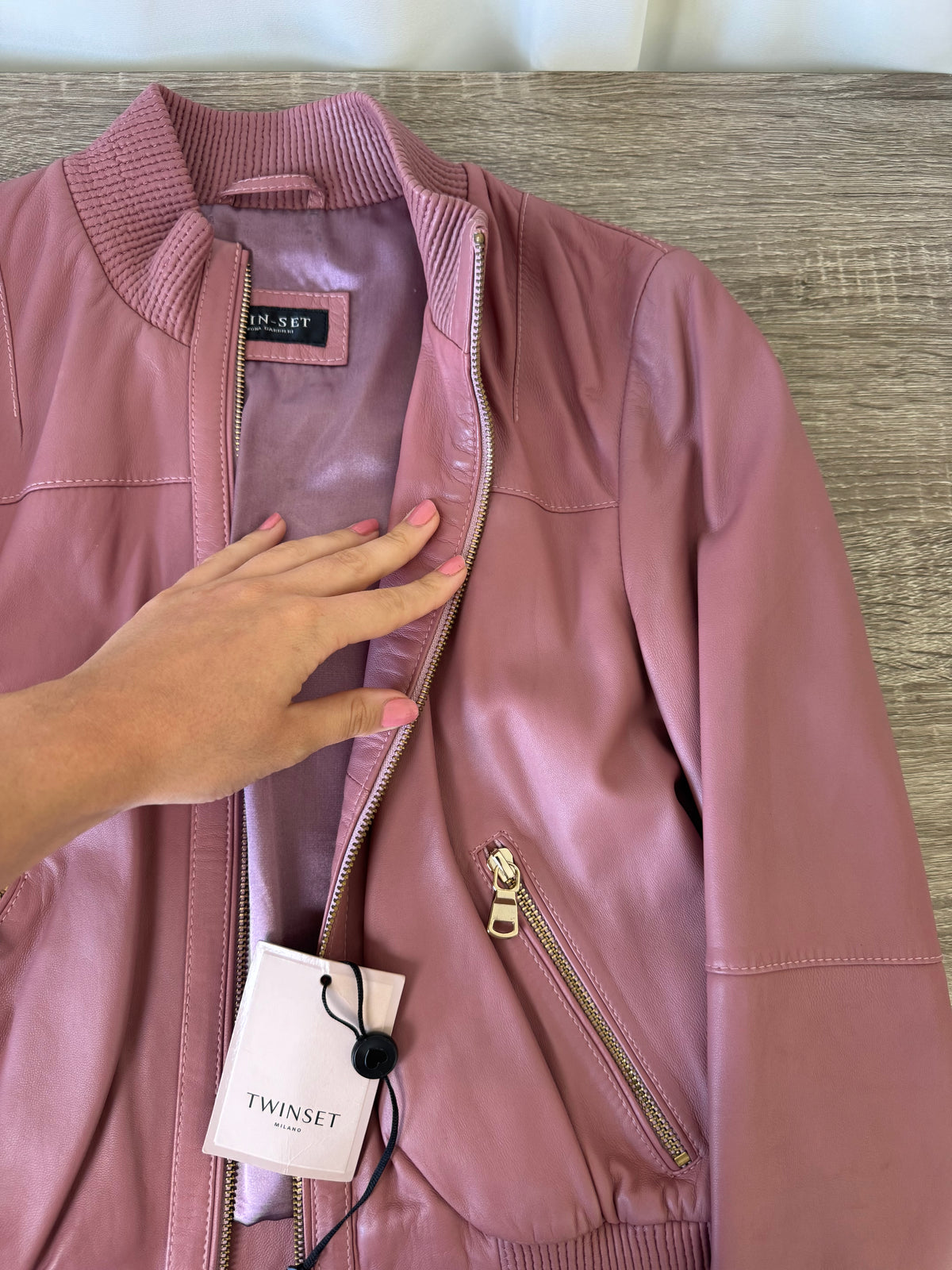 Jacheta tip bomber TWINSET din piele naturală extrem de fină, produs nou, baby pink ( mărimea xs/s)