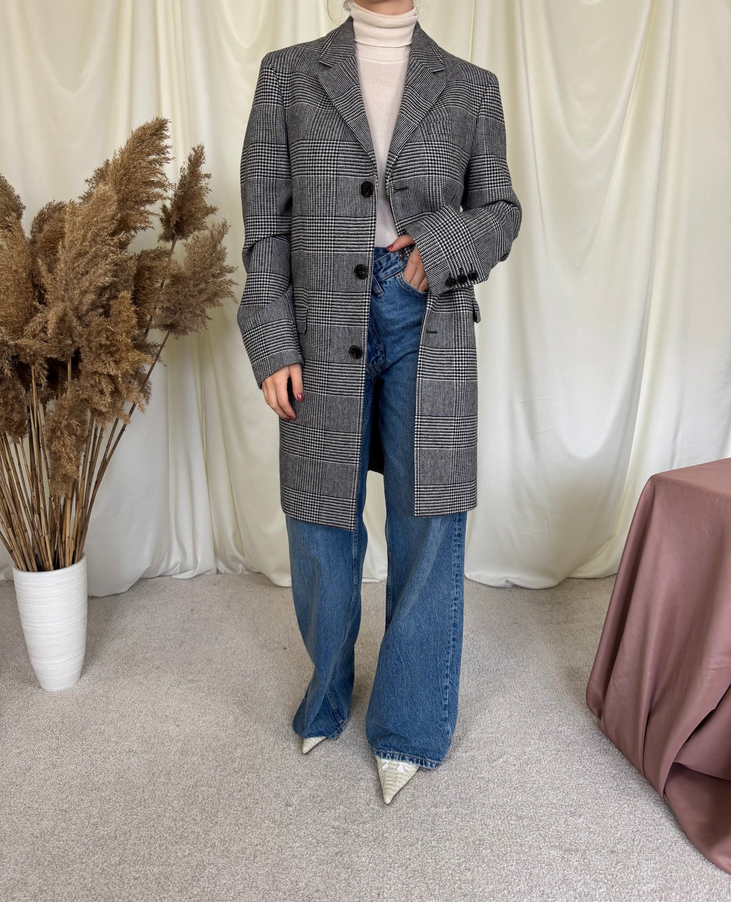 Palton DKNY din lână mărimea M