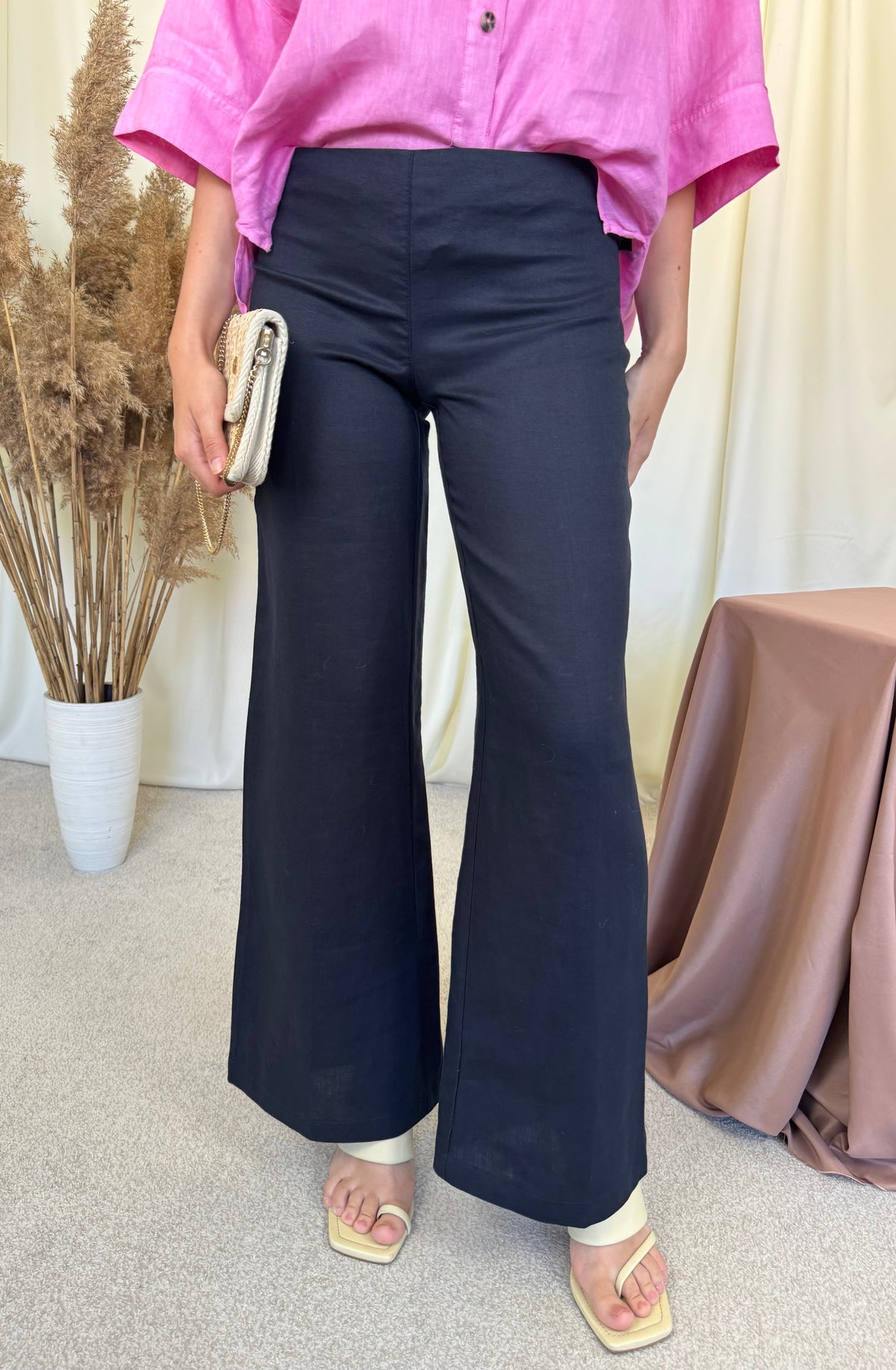 Pantalon Sisley din 100% in cu talie medie ( mărimea xs)
