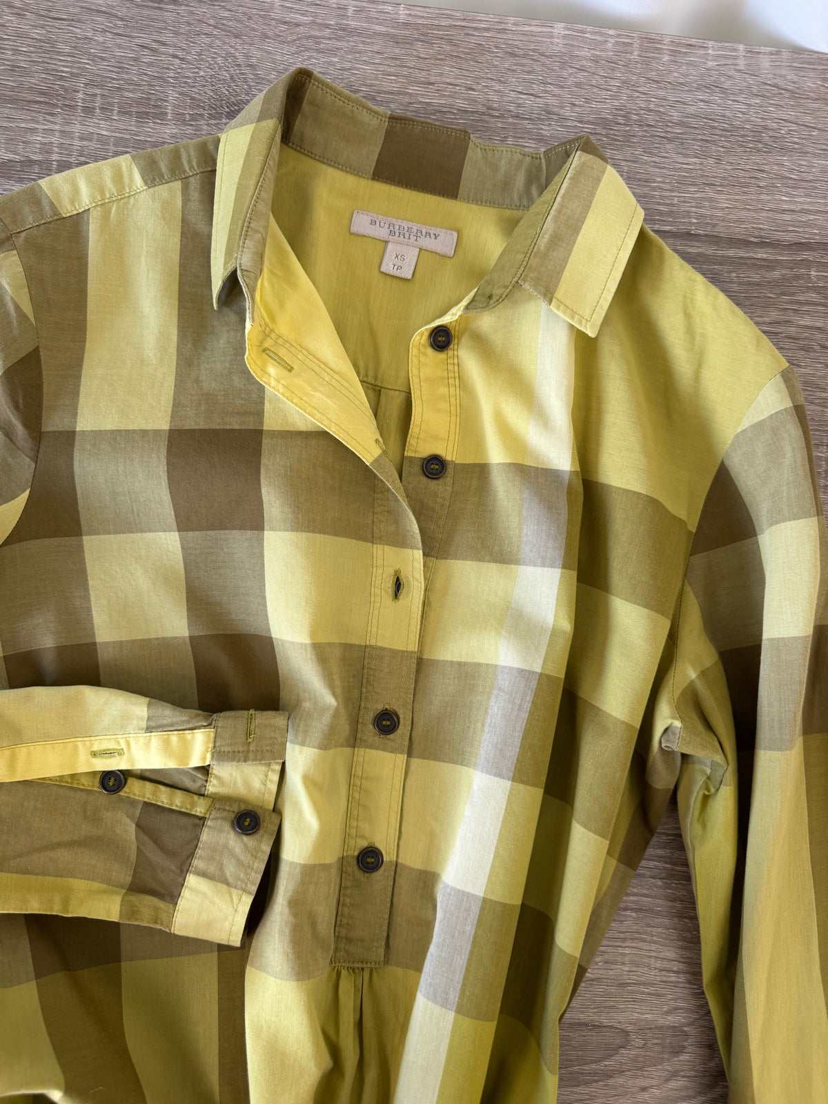 Cămașă luxury BURBERRY din 100% bumbac cu print specific brandului ( mărimea S)