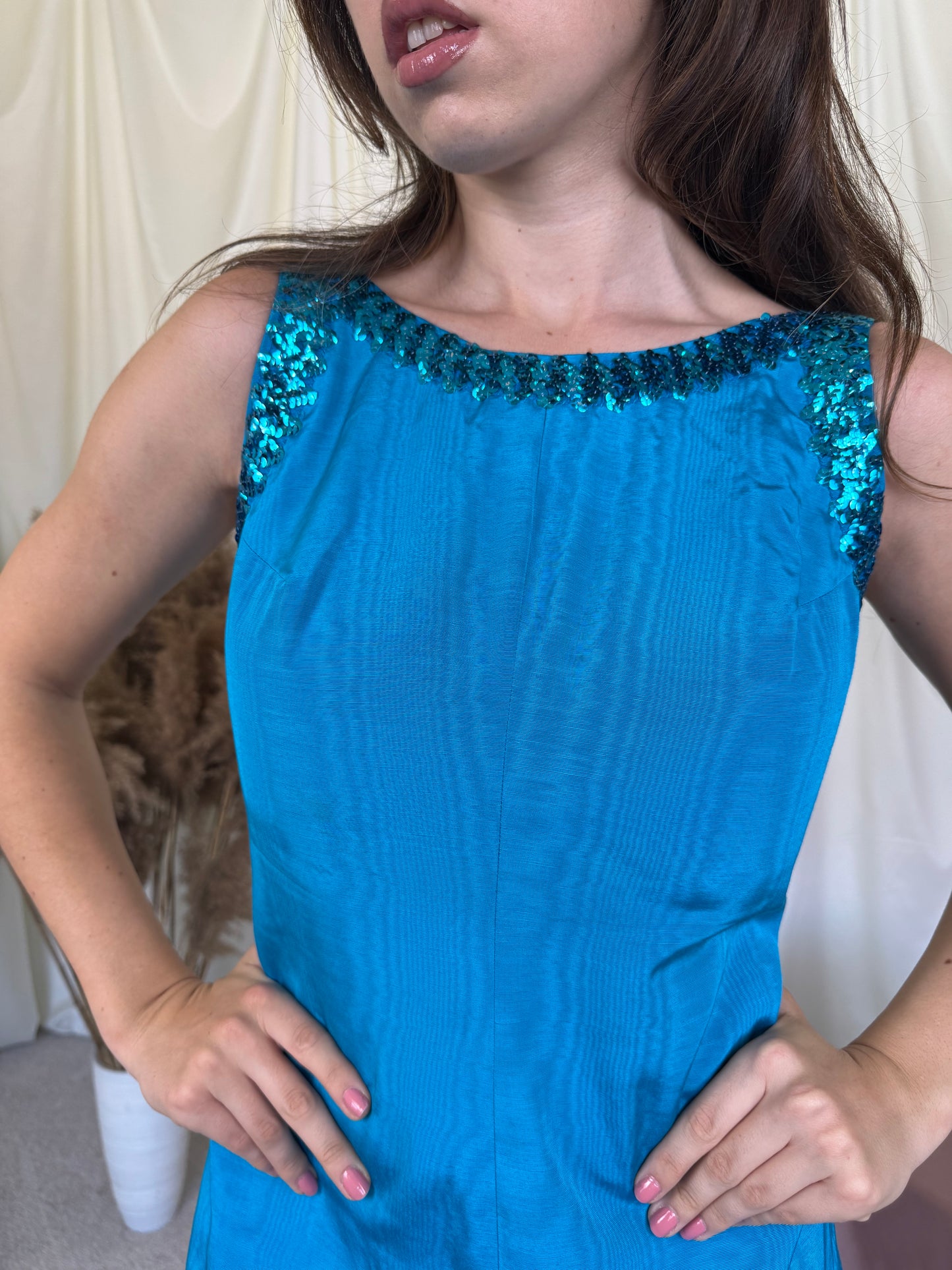 Rochie vintage custom made cu aplicatii, albastru superb ( marimea XS)