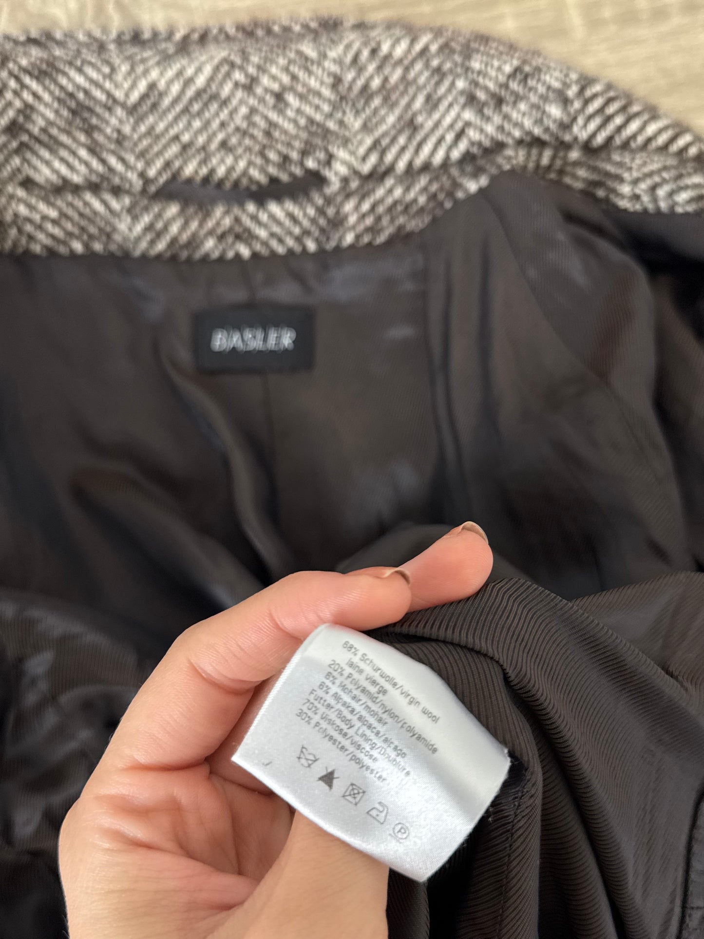 Palton de brand BASLER din lână( mărimea M/L)