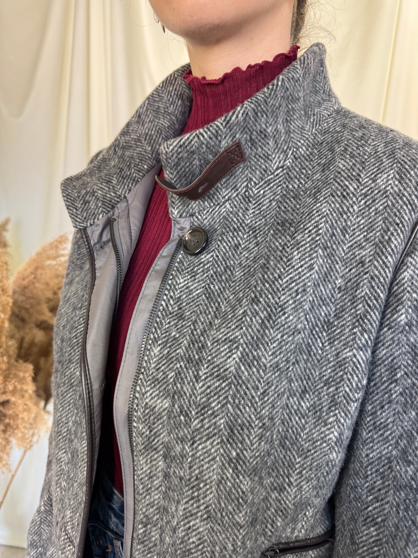 Palton superb din 100% lână fină
Mărimea L