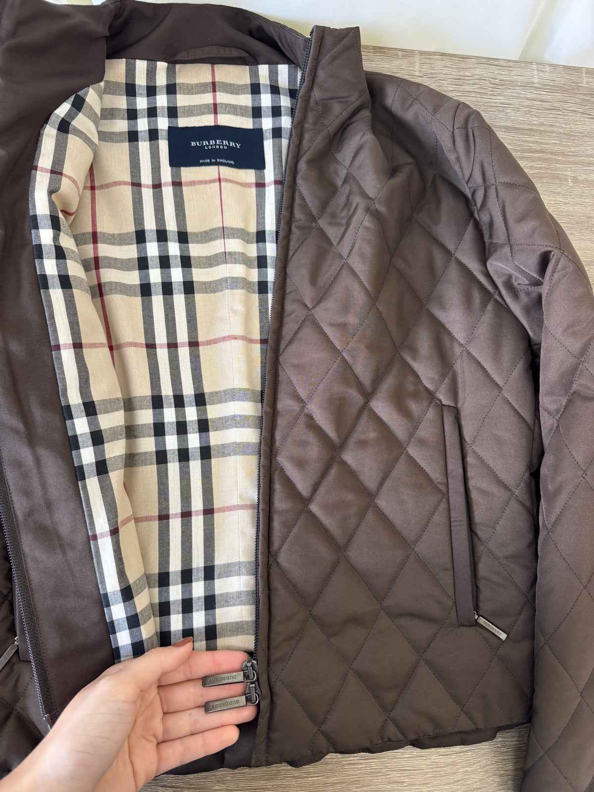Jacheta BURBERRY din fas cu căptușeală inscripționată ( mărimea S)