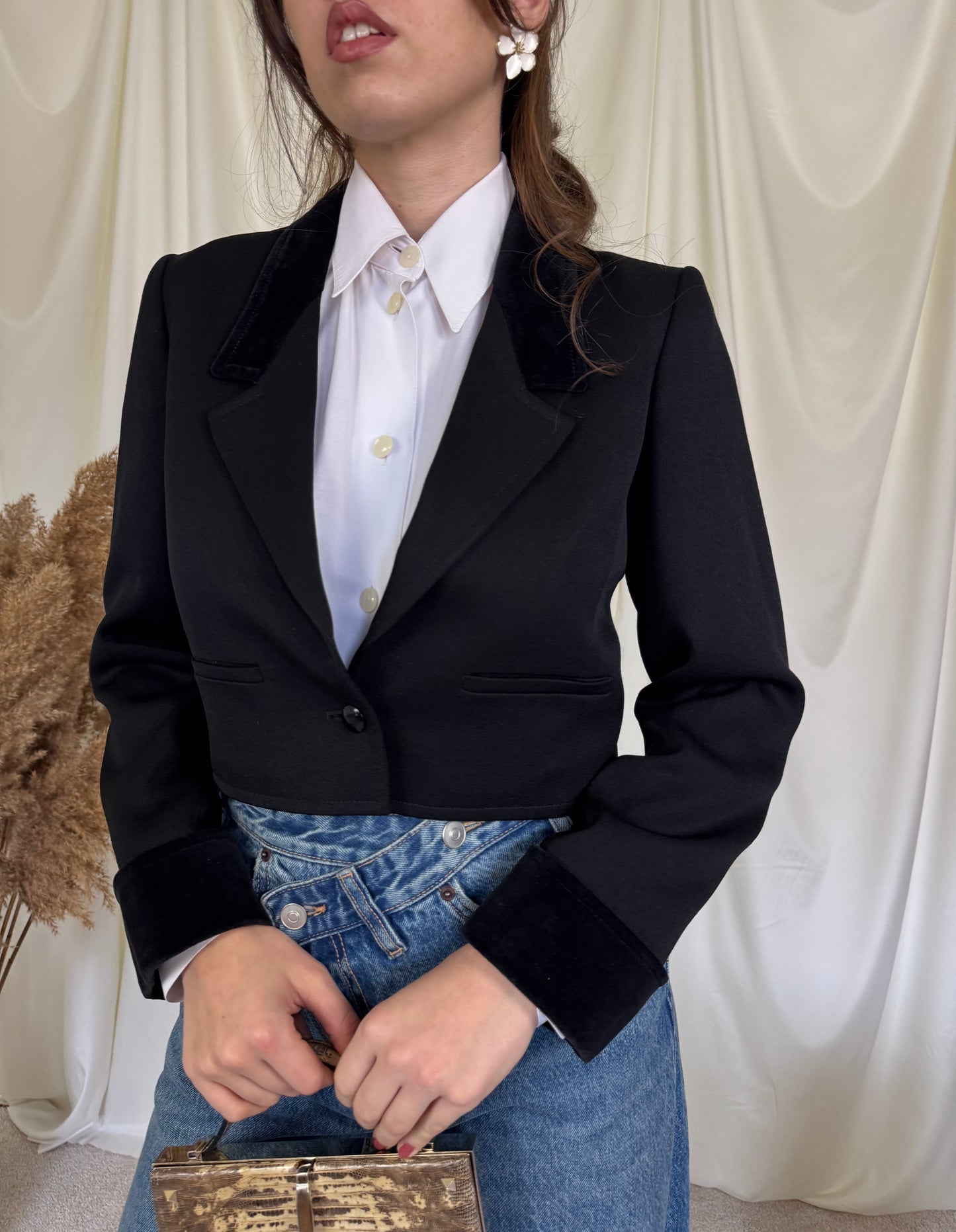 Piesa vintage de colecție Valentino din 100% lână cu detalii din catifea de bumbac , (mărimea xs/s)