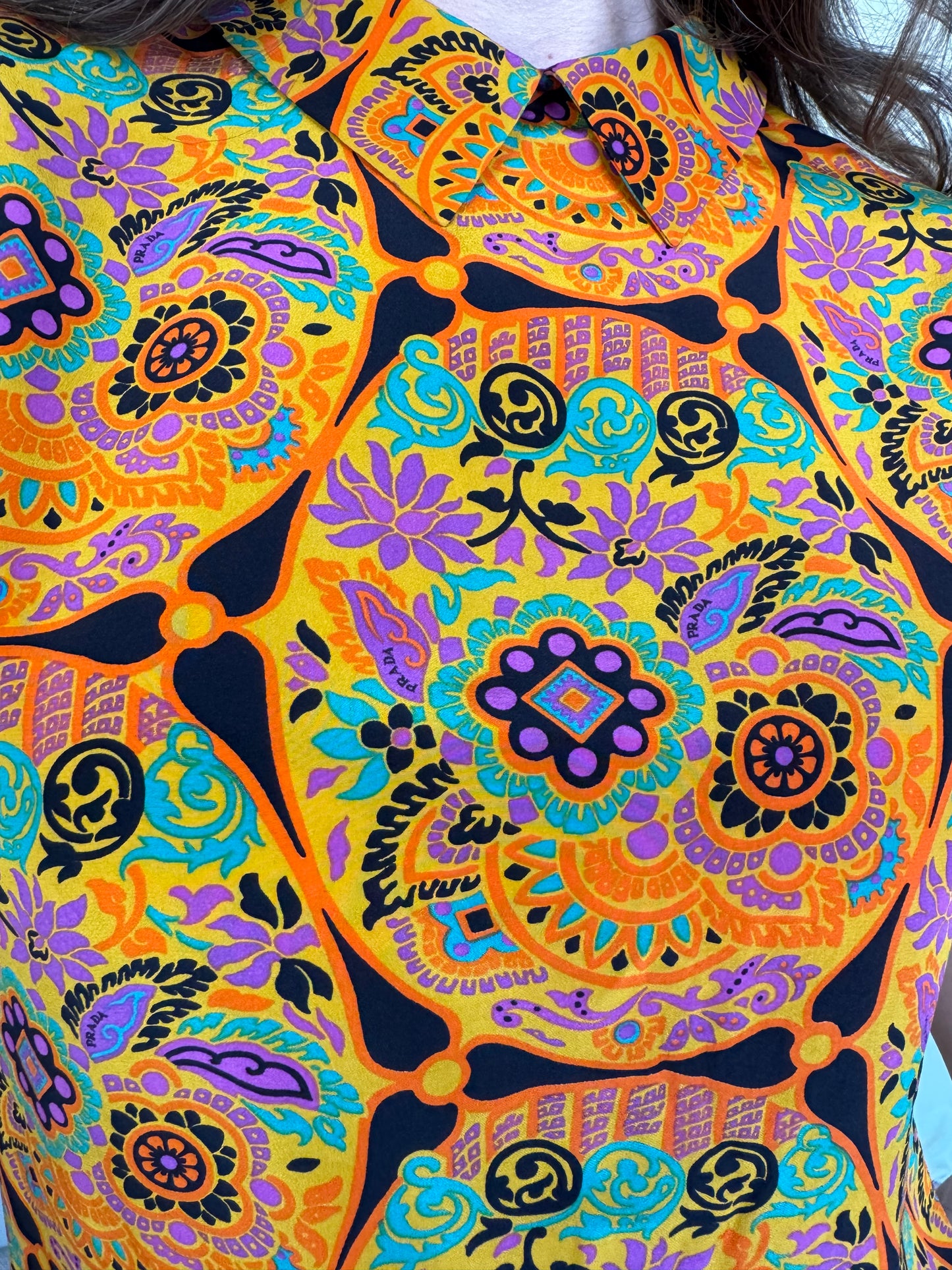 Cămașă luxury vintage - colecție 2014, din 100% mătase naturală cu print și inscripție cu brandul ( mărimea S/M)