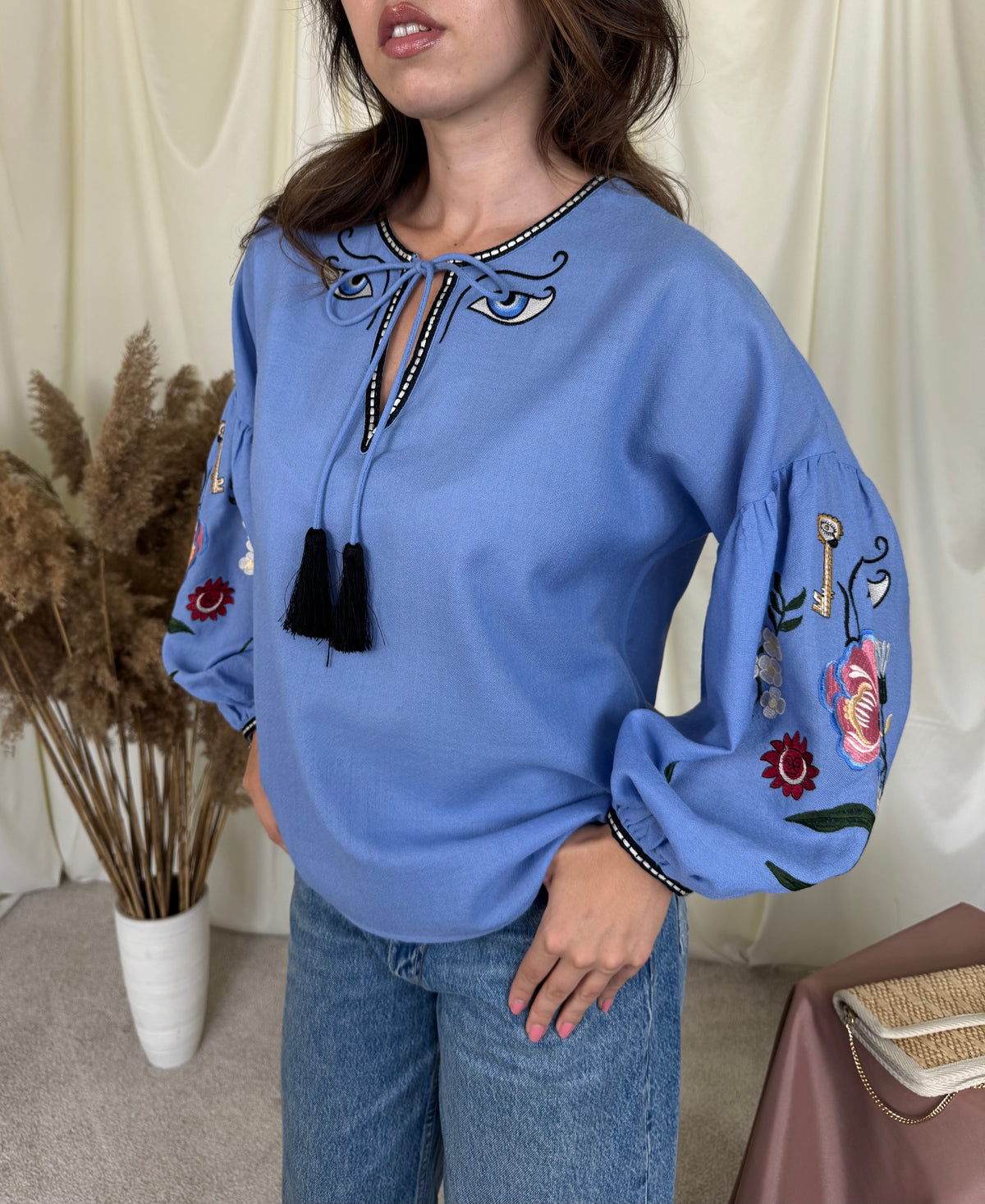 Cămașă ESSENTIEL din 100% lână baby blue cu print brodat, mâneci ample ( mărimea S-M/L)