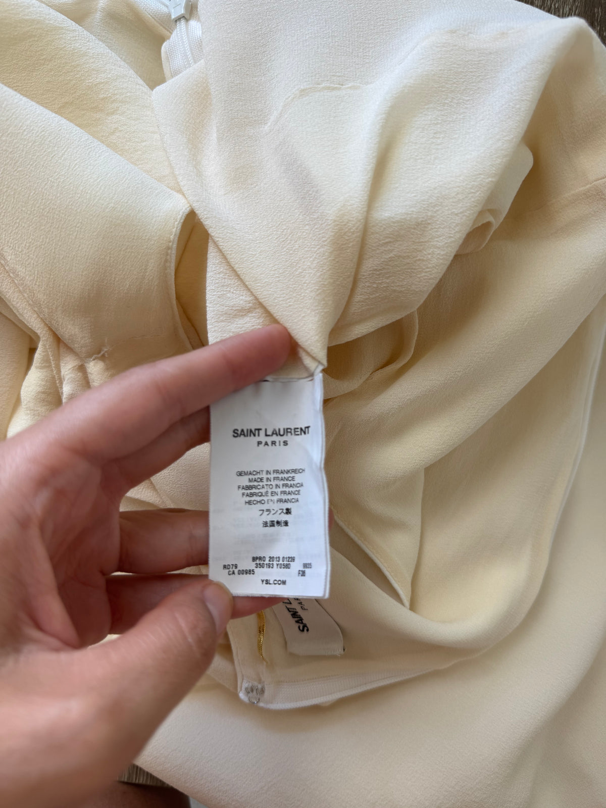 Rochie luxury SAINT LAURENT din 100% mătase naturală cu talie marcata ( mărimea XS)