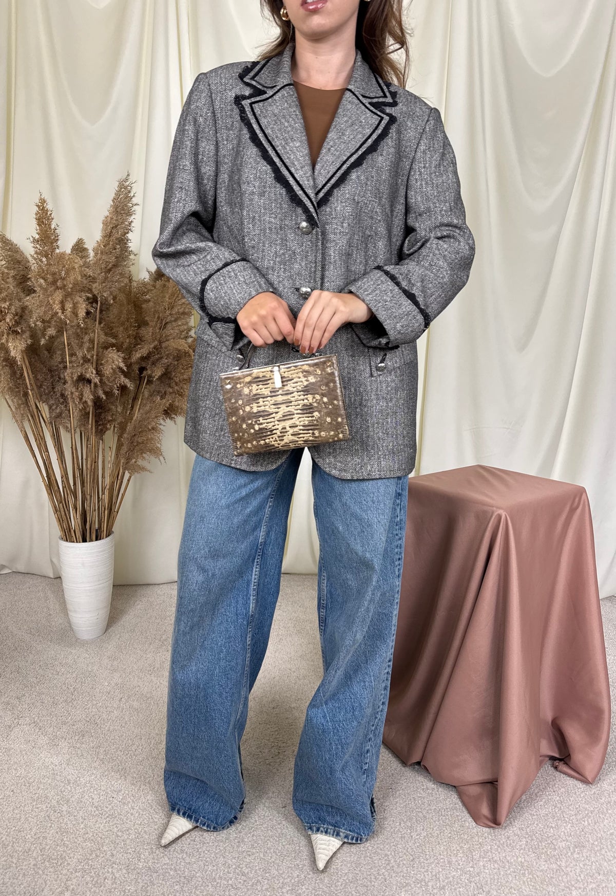 Sacou vintage din stofă superbă cu print din lână și mătase naturală, detalii din catifea și dantelă ( mărimea XL-XXL)