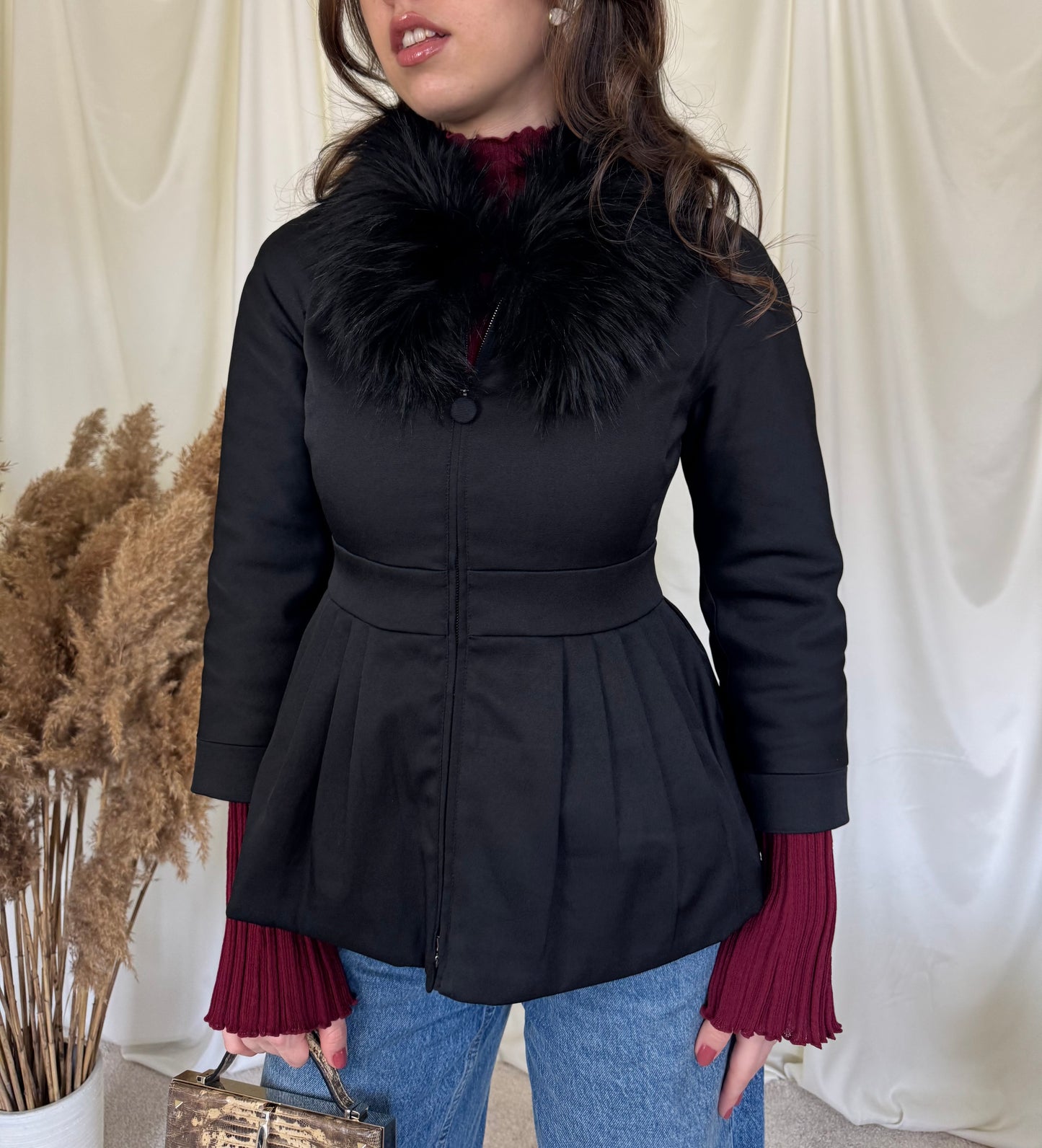 (BACK IN STOCK) Jacheta Armani XS ( mică urmă)