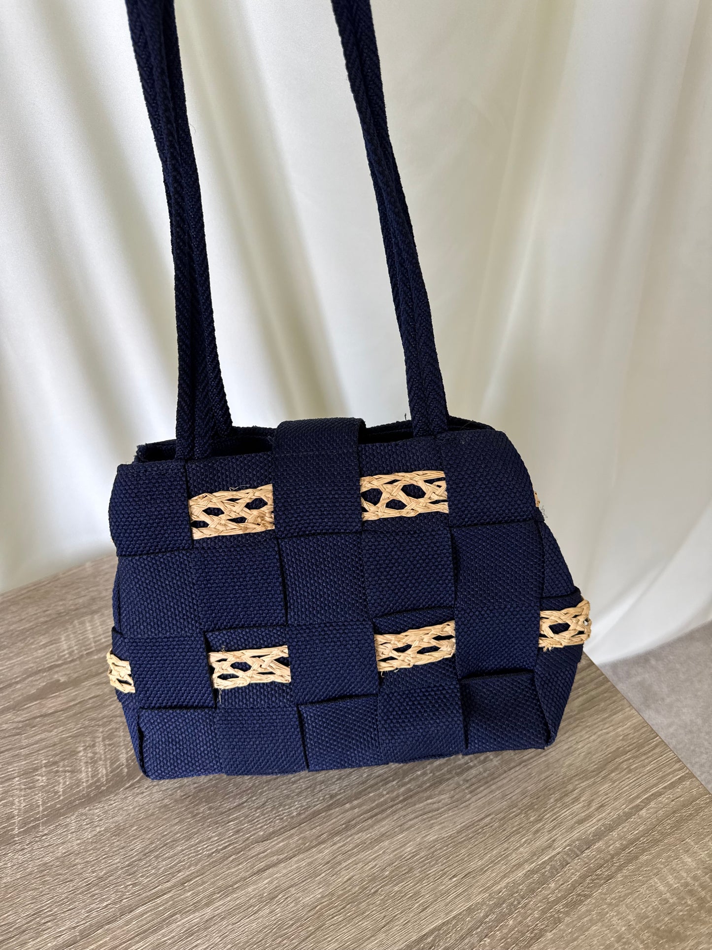 Geantă vintage Made in italy bleu 
(Dimensiunile : 31/20cm)